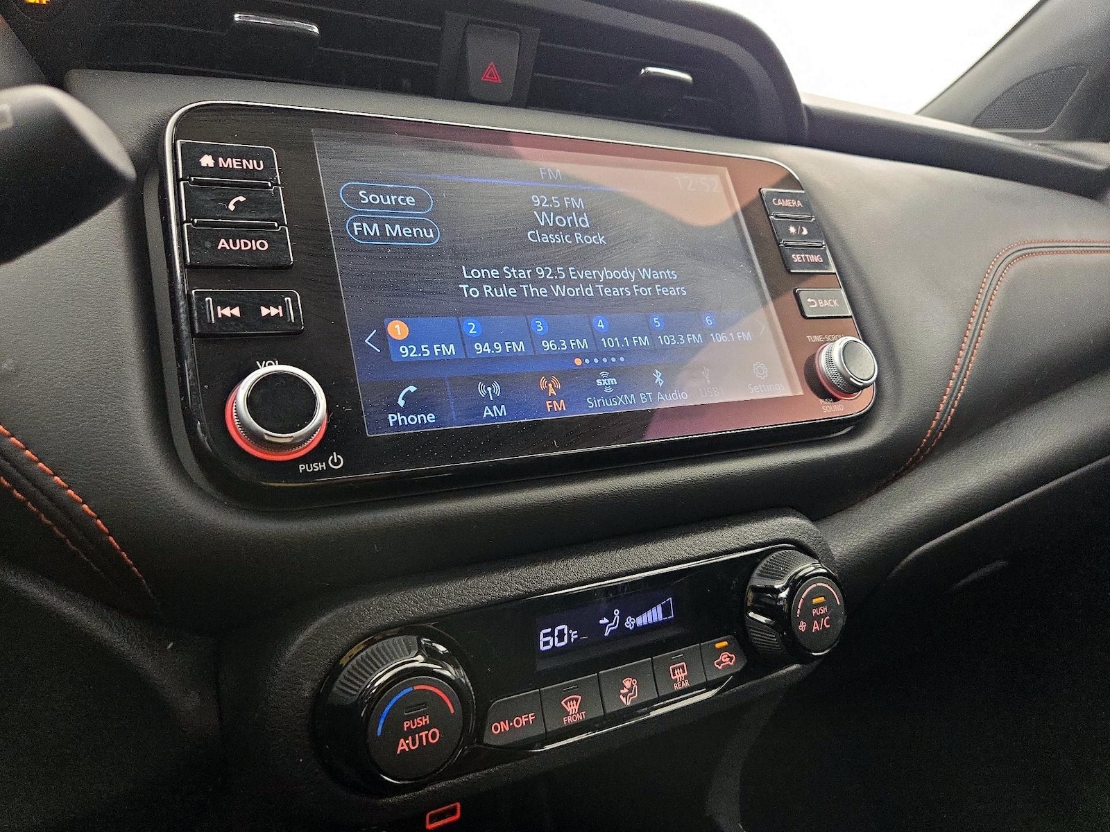 2024 Nissan Kicks SR - Photo 16
