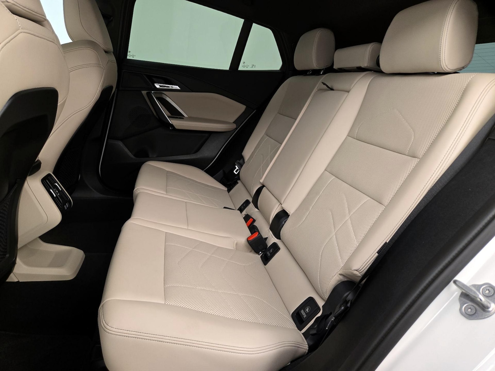 2024 BMW X2 28i - Photo 21