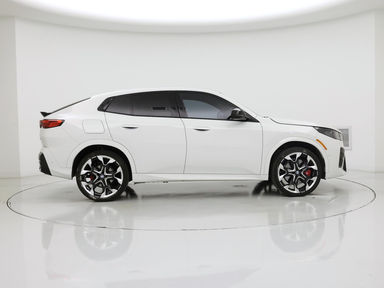 2024 BMW X2 28i - Photo 8