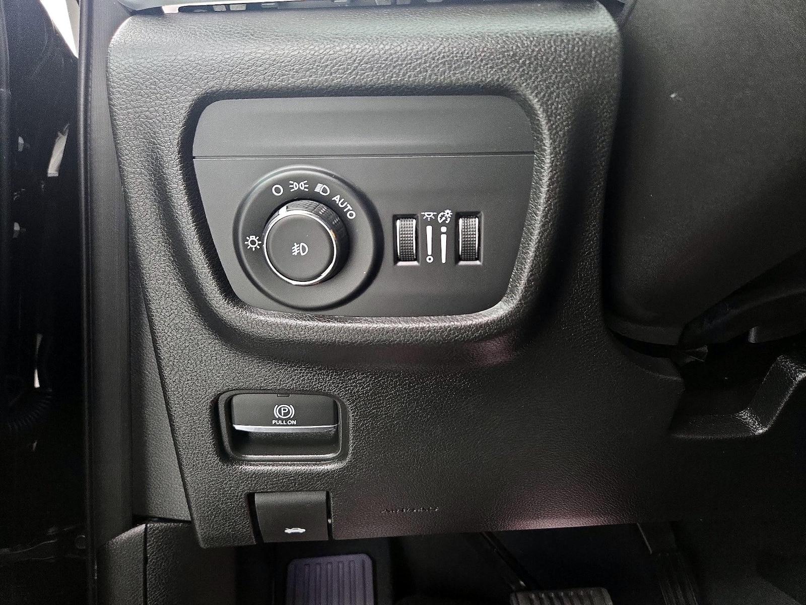 2023 Jeep Grand Cherokee Limited - Photo 14