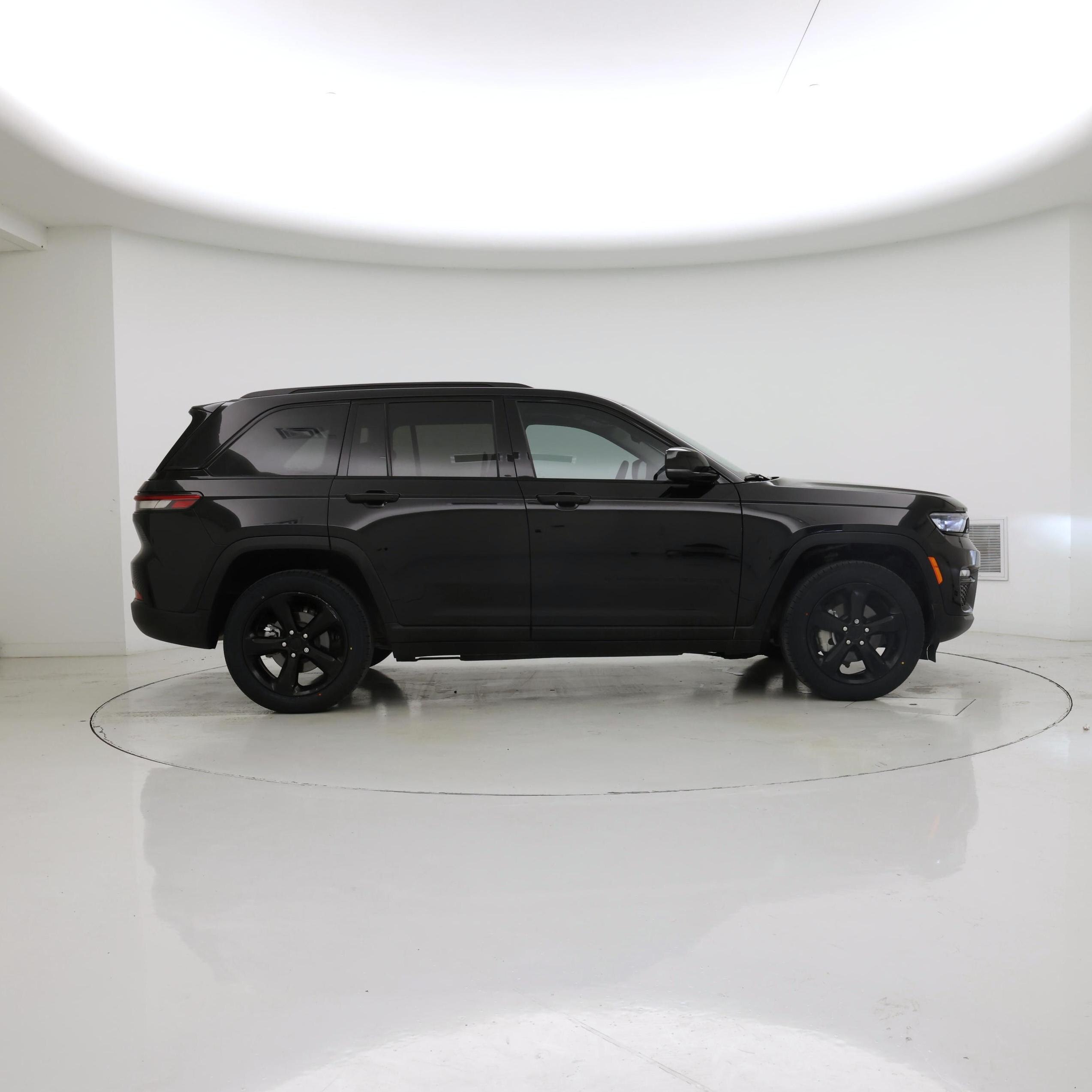 Thumbnail: 2023 Jeep Grand Cherokee - 7