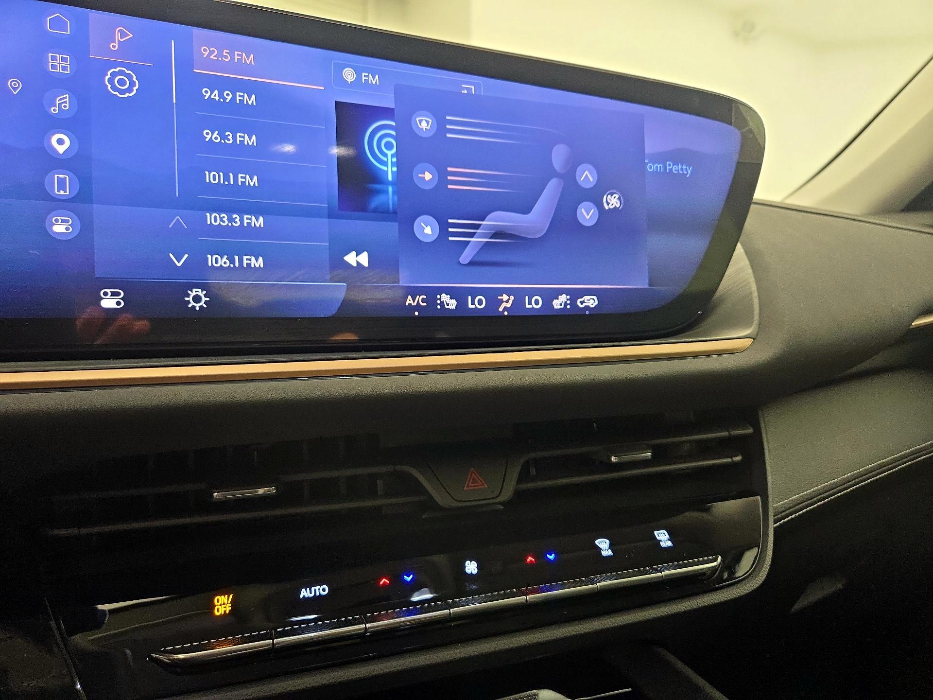 Thumbnail: 2024 Buick Envision - 17