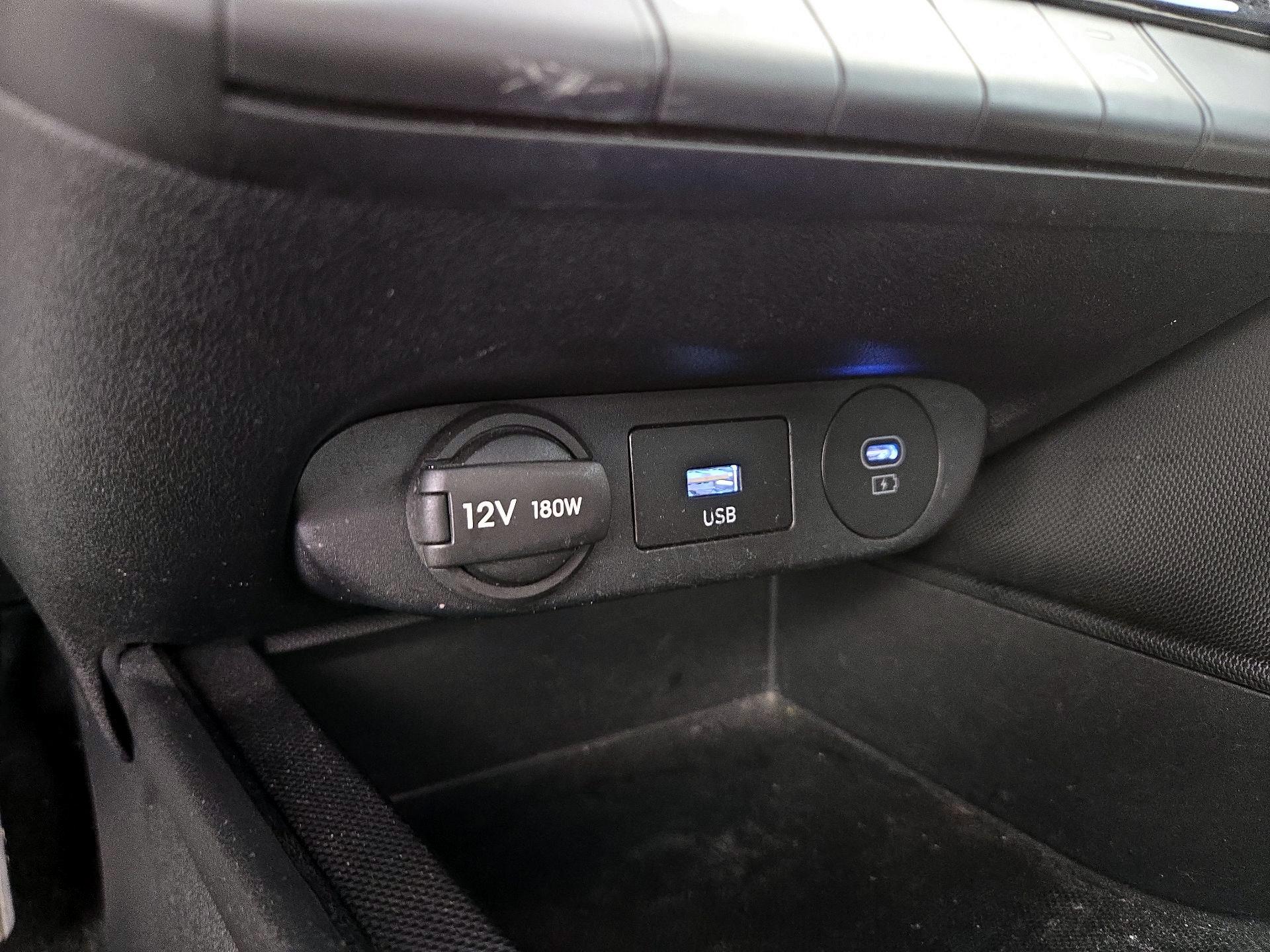 Thumbnail: 2025 Hyundai Elantra - 18
