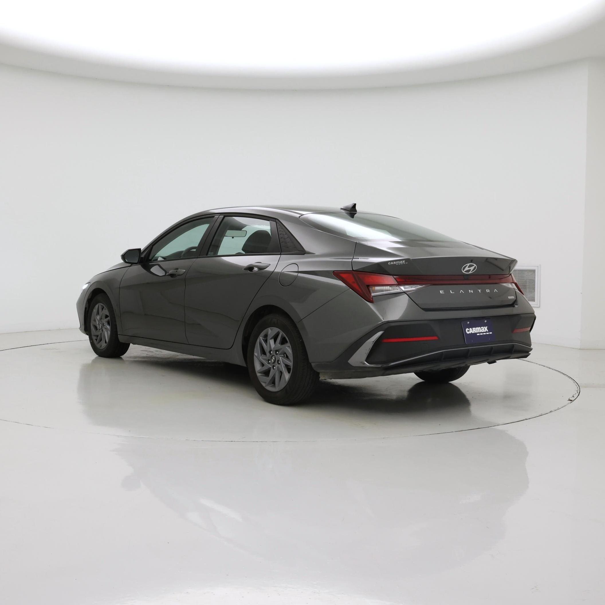 Thumbnail: 2025 Hyundai Elantra - 2