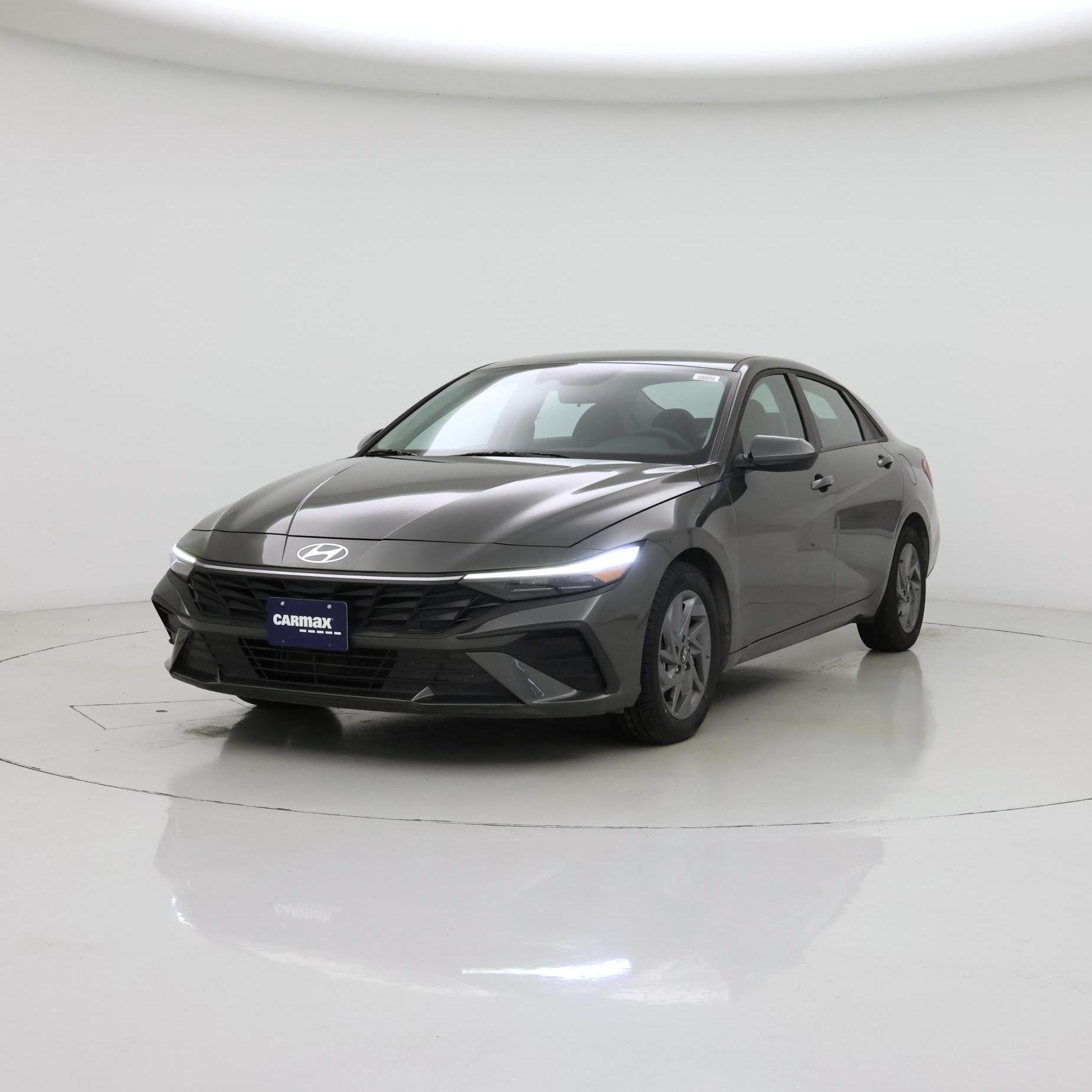 Thumbnail: 2025 Hyundai Elantra - 4