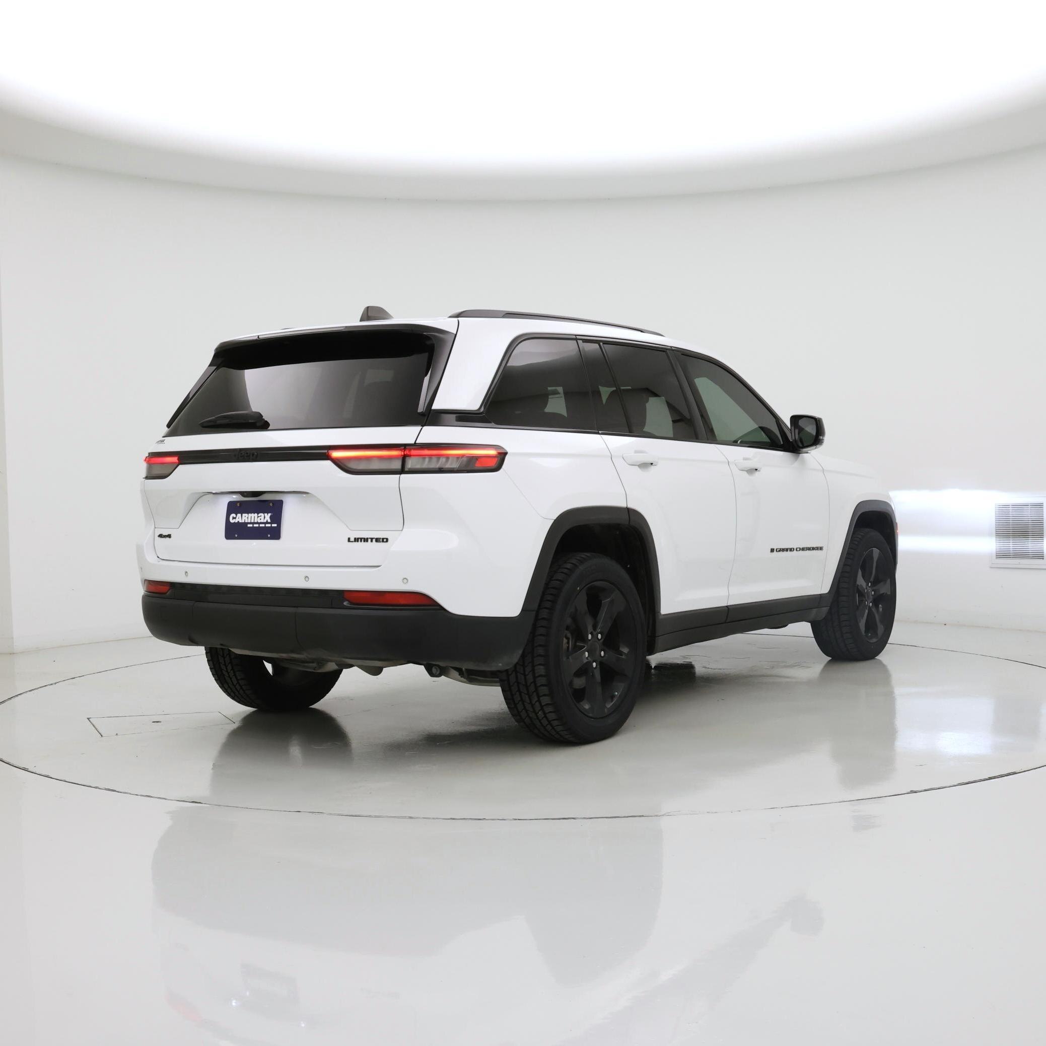 Thumbnail: 2024 Jeep Grand Cherokee - 8