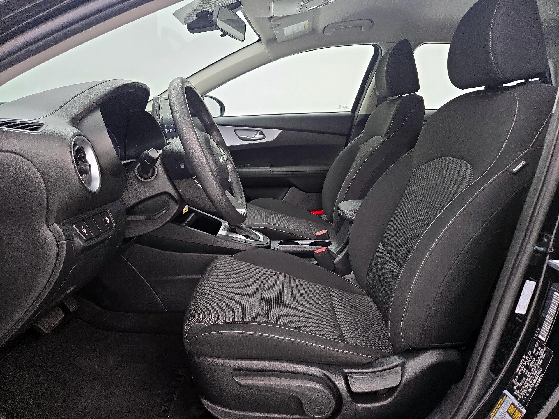Thumbnail: 2024 Kia Forte - 11