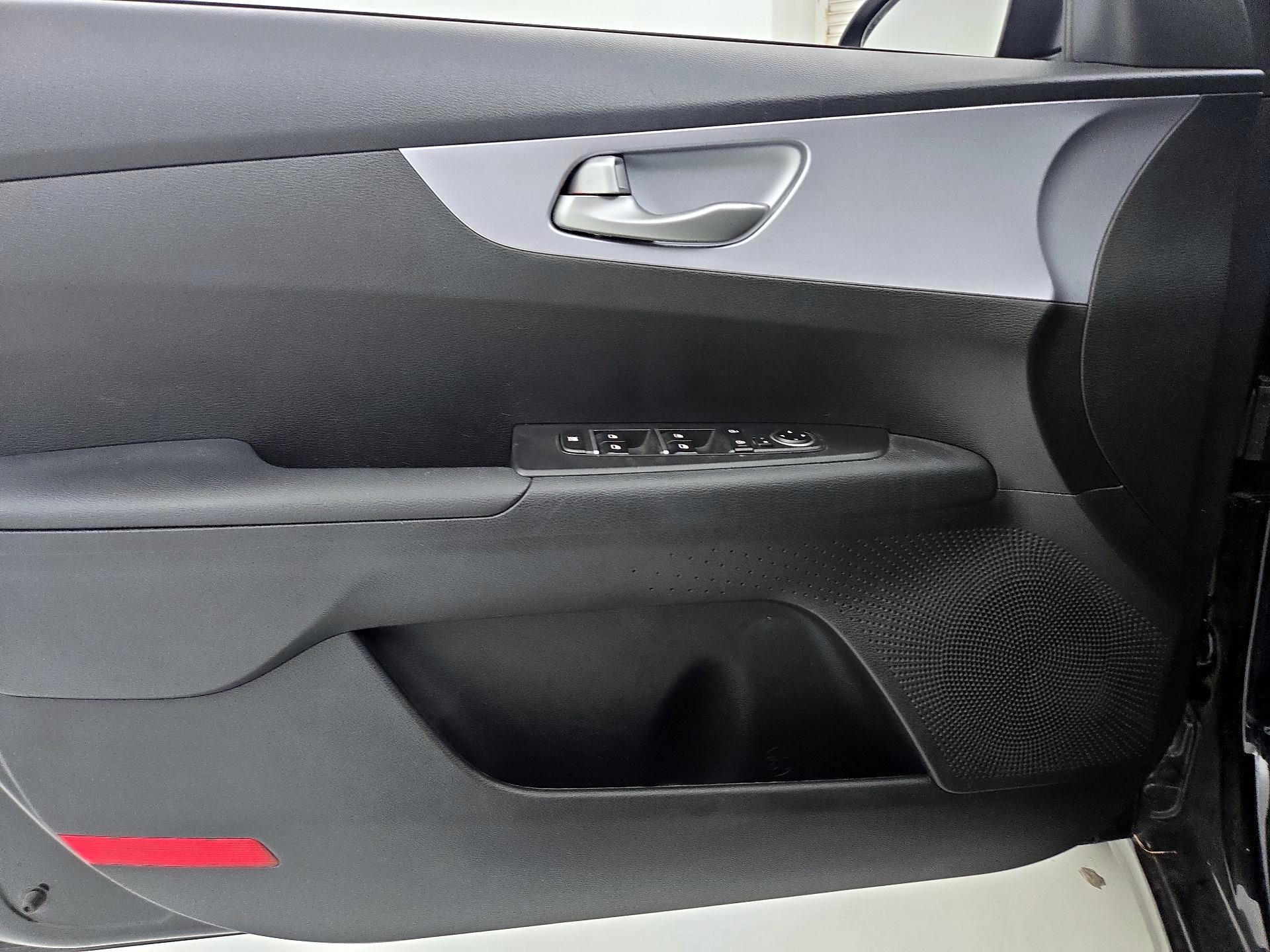 Thumbnail: 2024 Kia Forte - 12