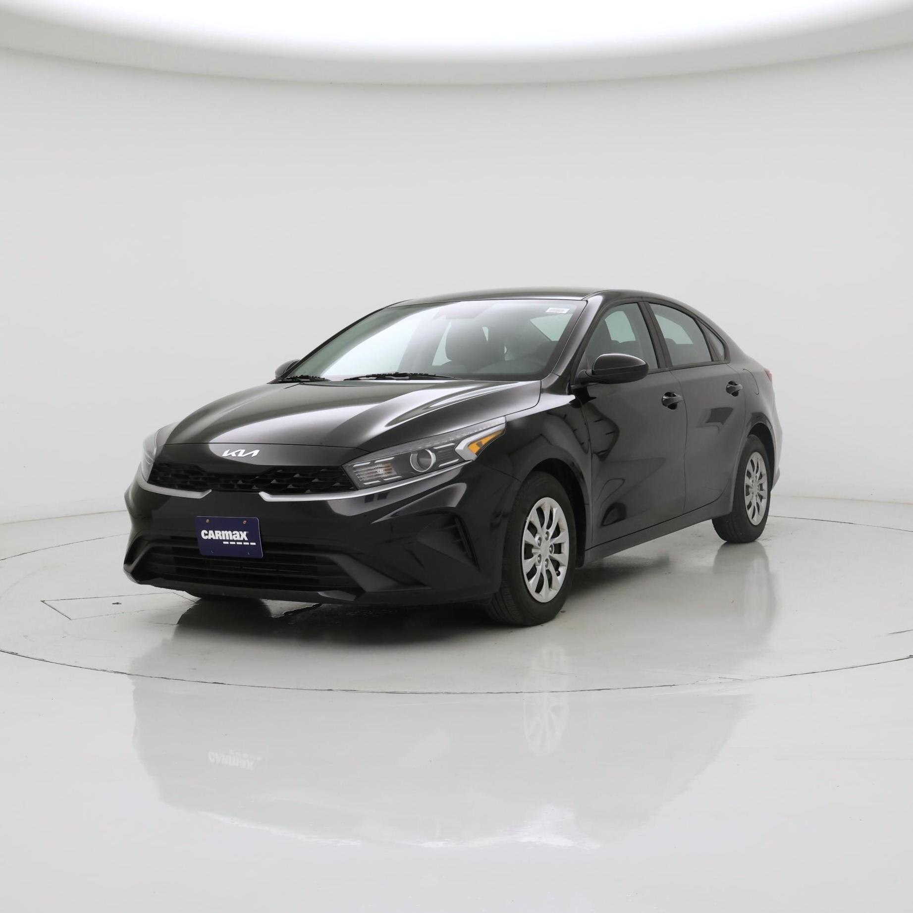 Thumbnail: 2024 Kia Forte - 4