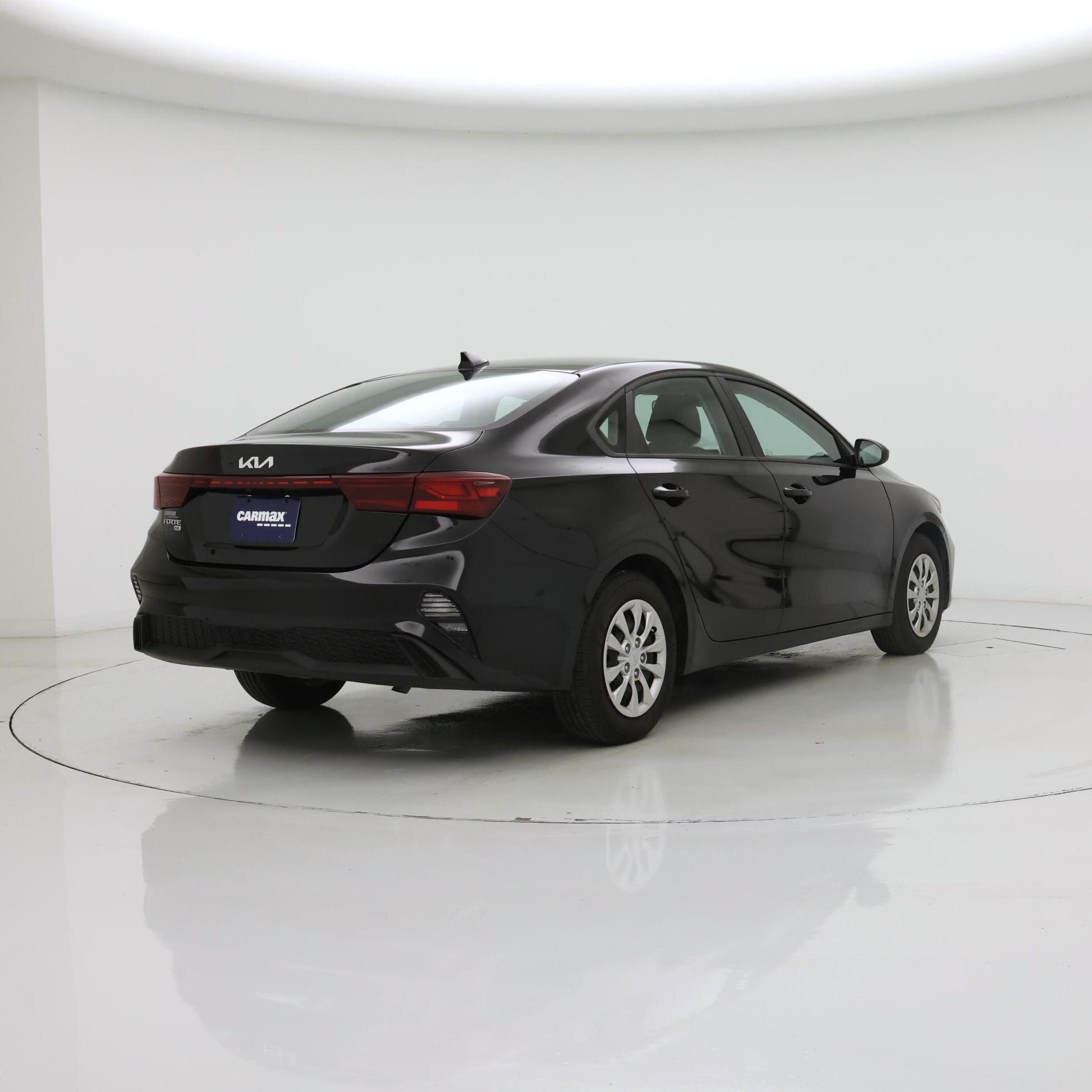 Thumbnail: 2024 Kia Forte - 8