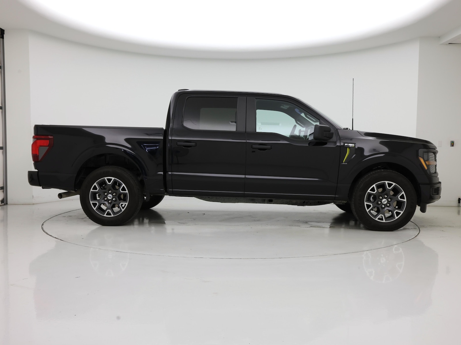 2024 Ford F-150 STX - Photo 8