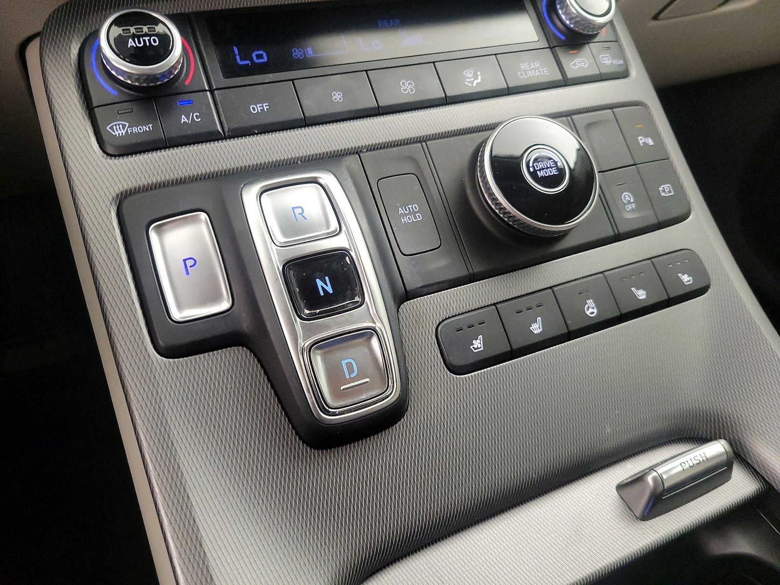 2023 Hyundai Palisade Limited - Photo 19