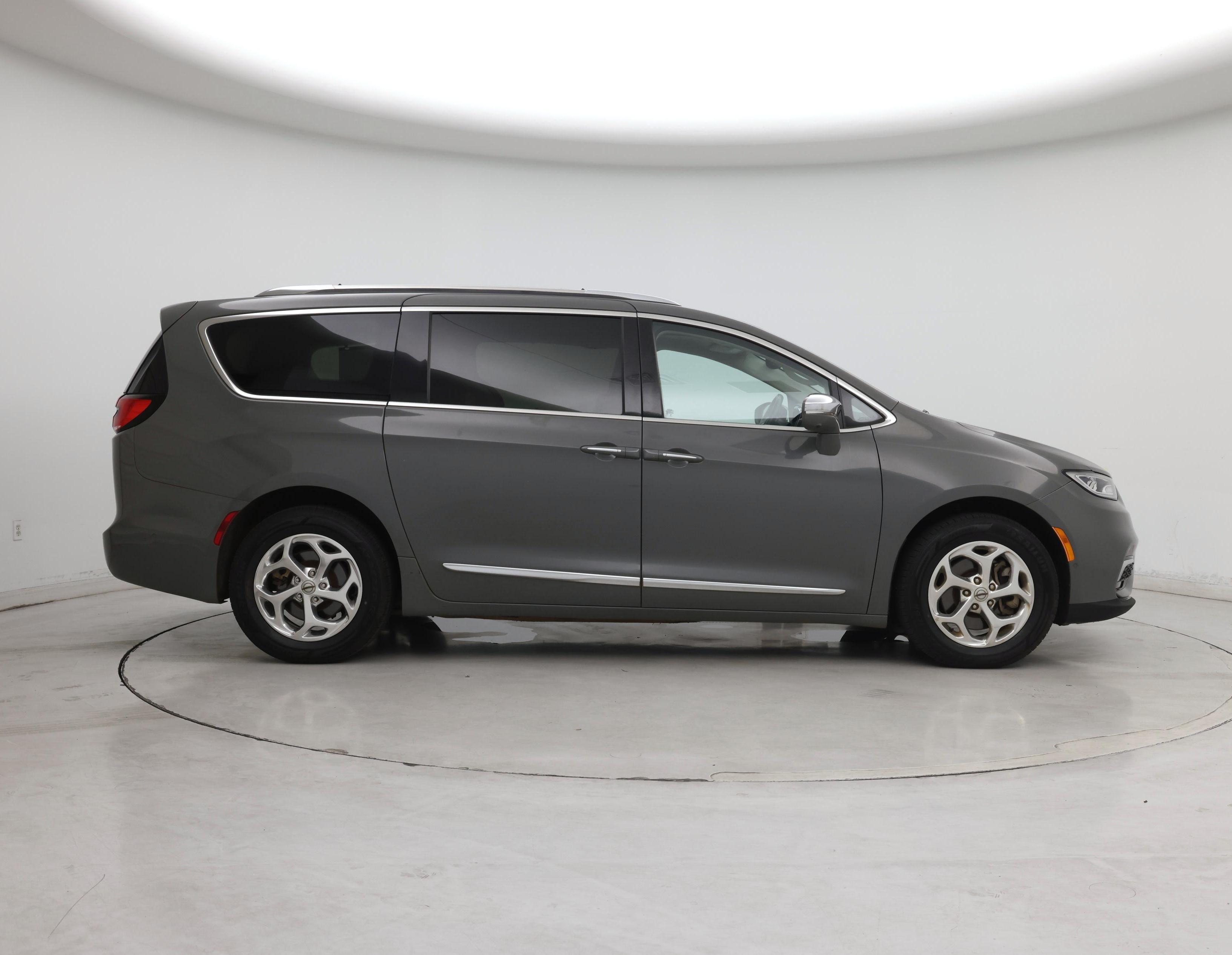 Thumbnail: 2021 Chrysler Pacifica - 7