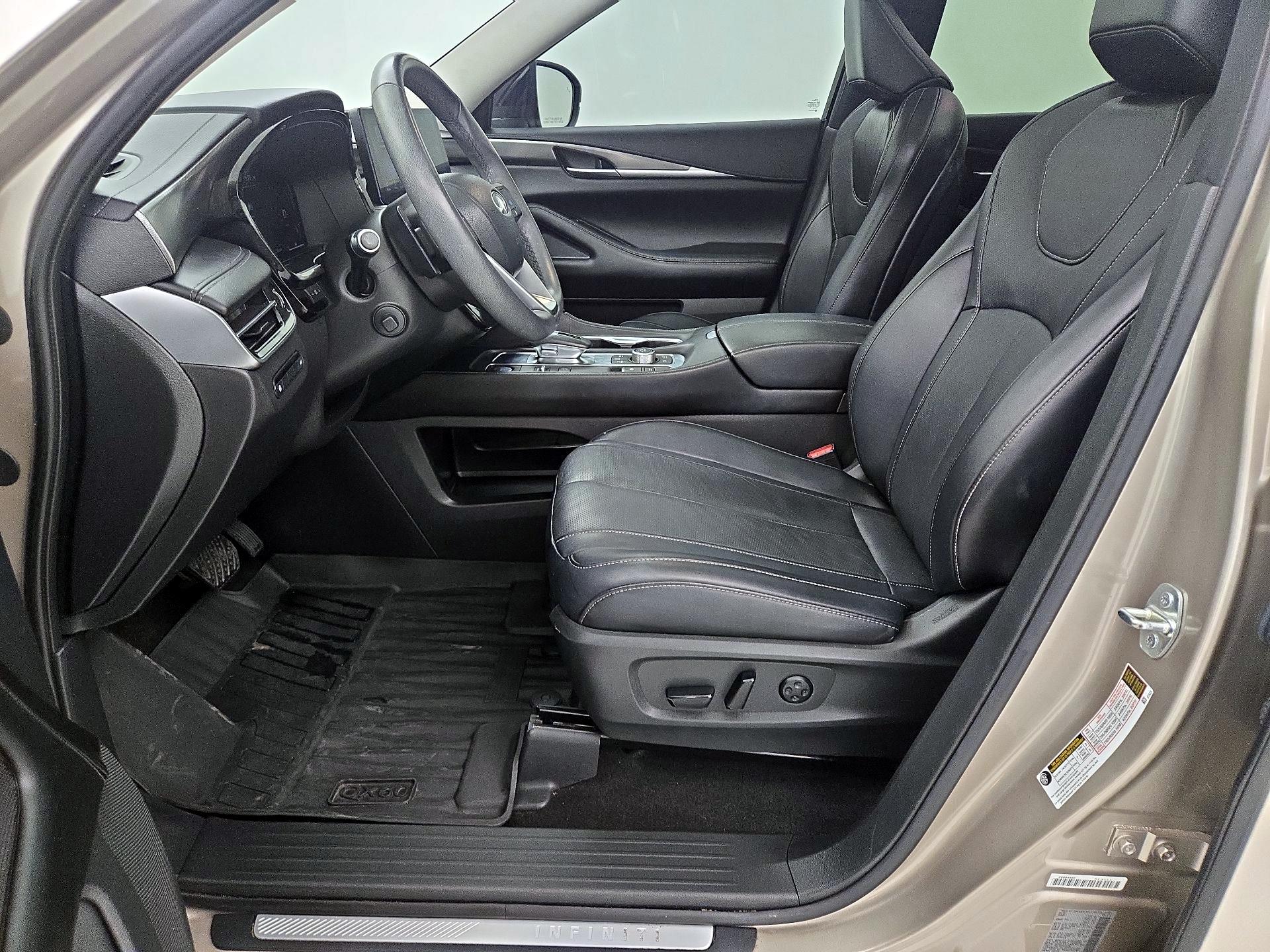 Thumbnail: 2023 INFINITI QX60 - 11