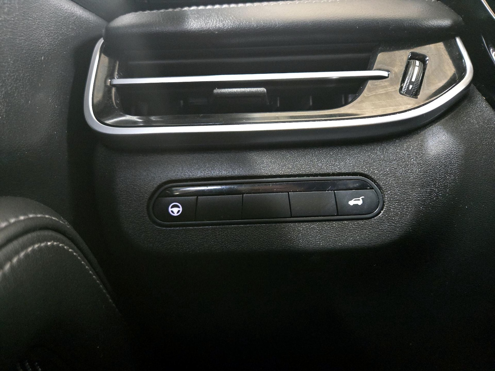 2023 INFINITI QX60 LUXE - Photo 5