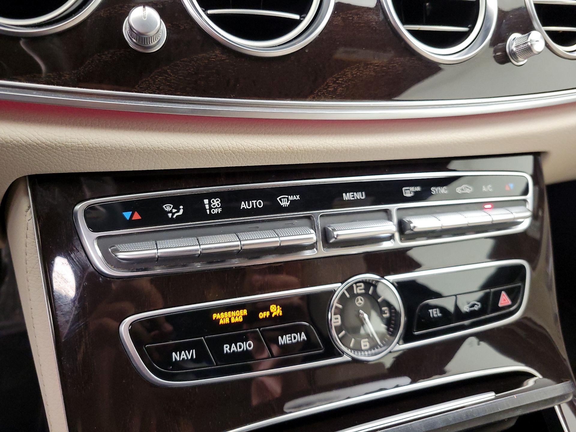 Thumbnail: 2020 Mercedes-Benz E-Class - 17