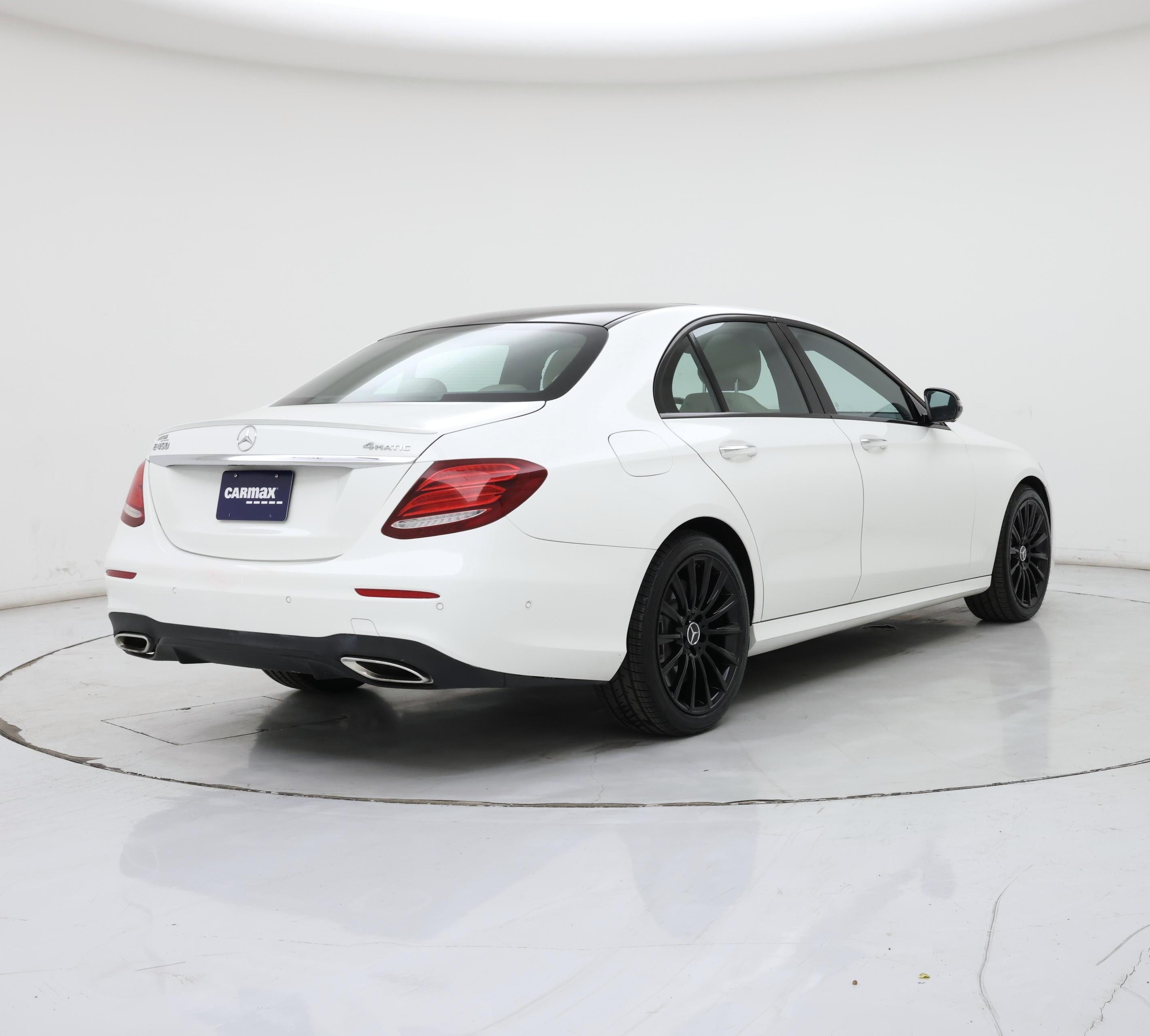 Thumbnail: 2020 Mercedes-Benz E-Class - 8