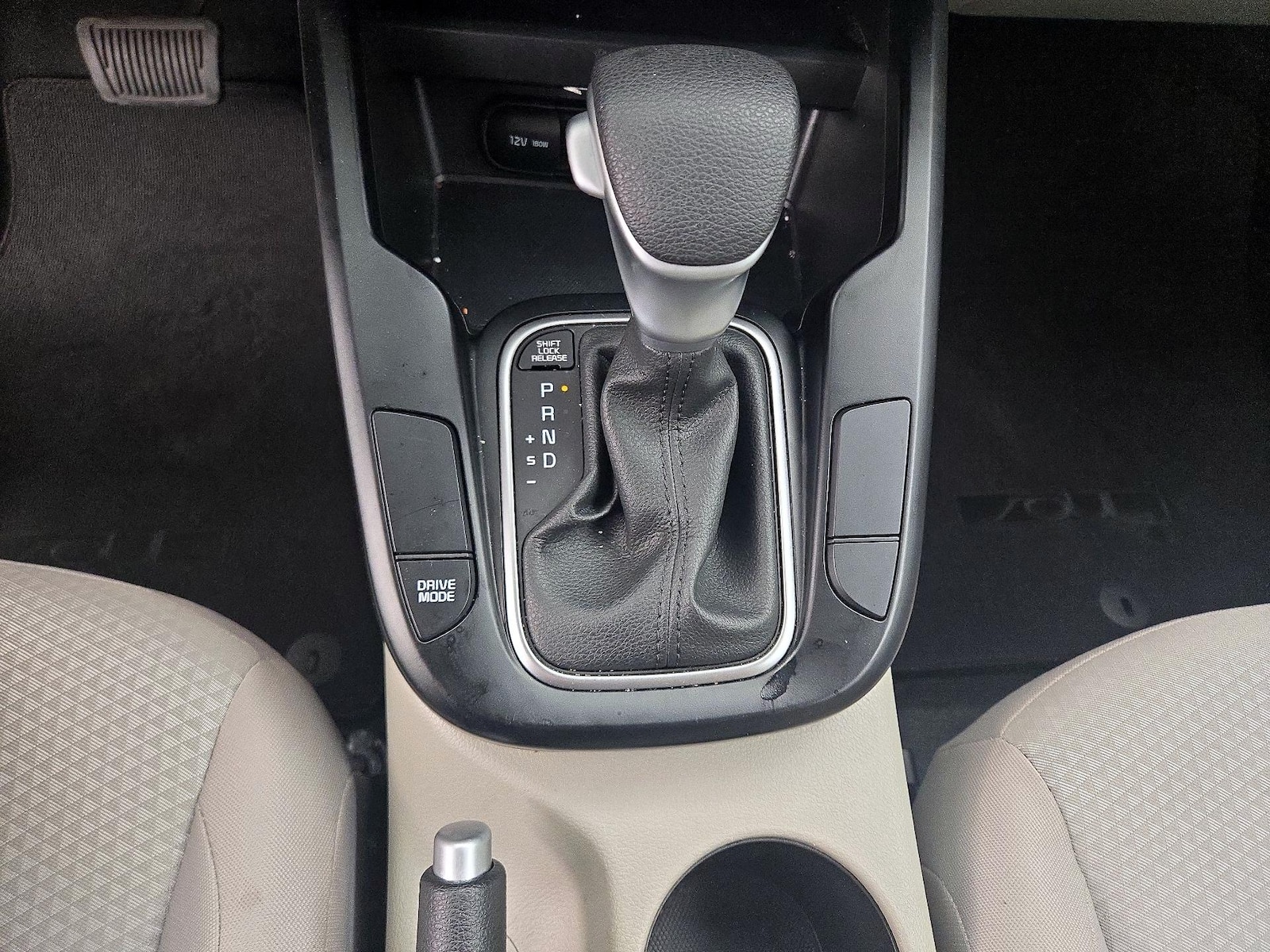 2025 Kia Soul LX - Photo 18
