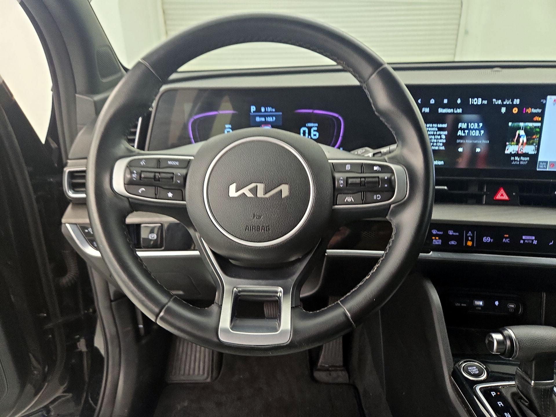 Thumbnail: 2023 Kia Sportage - 10