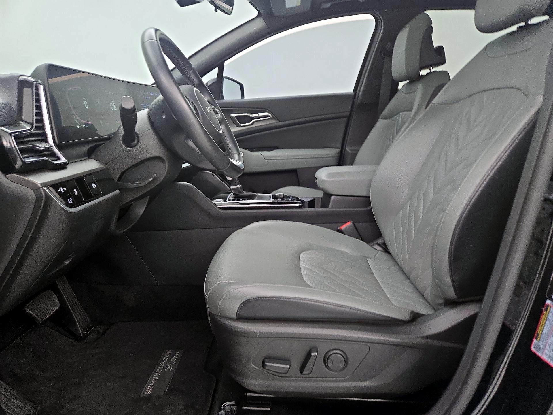 Thumbnail: 2023 Kia Sportage - 11