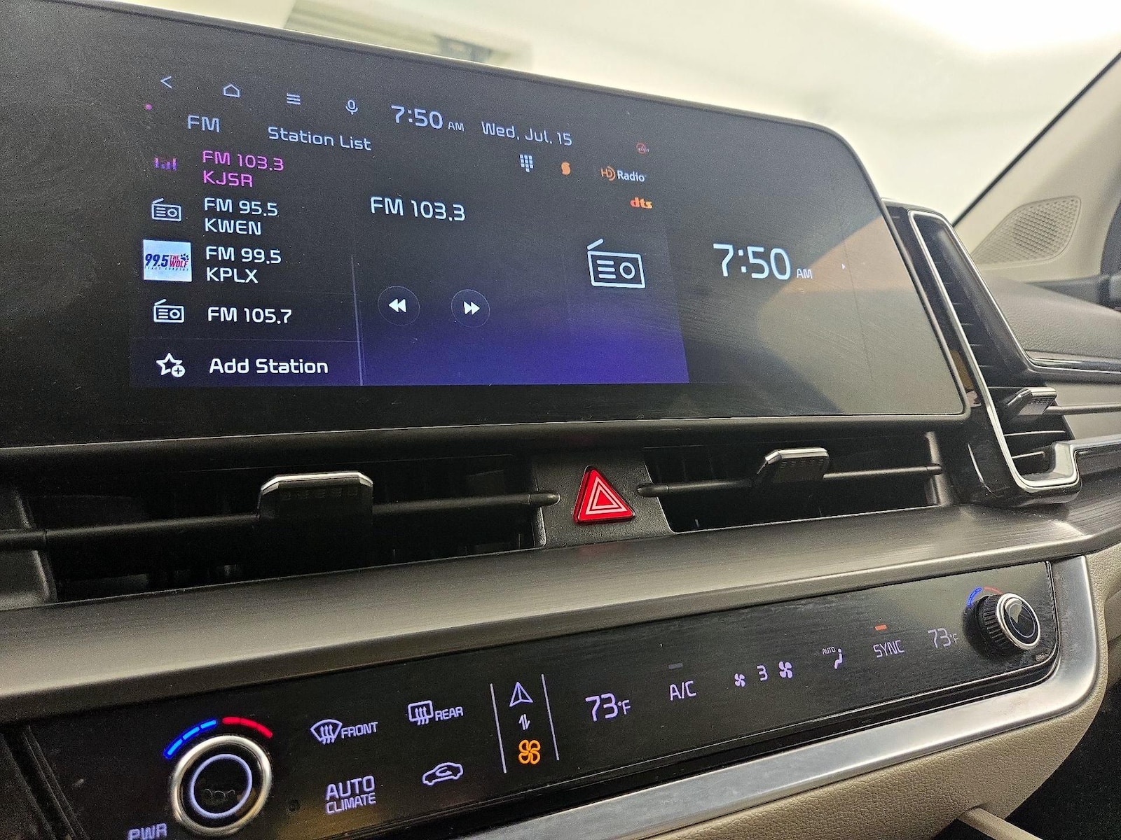 2024 Kia Sportage EX - Photo 17