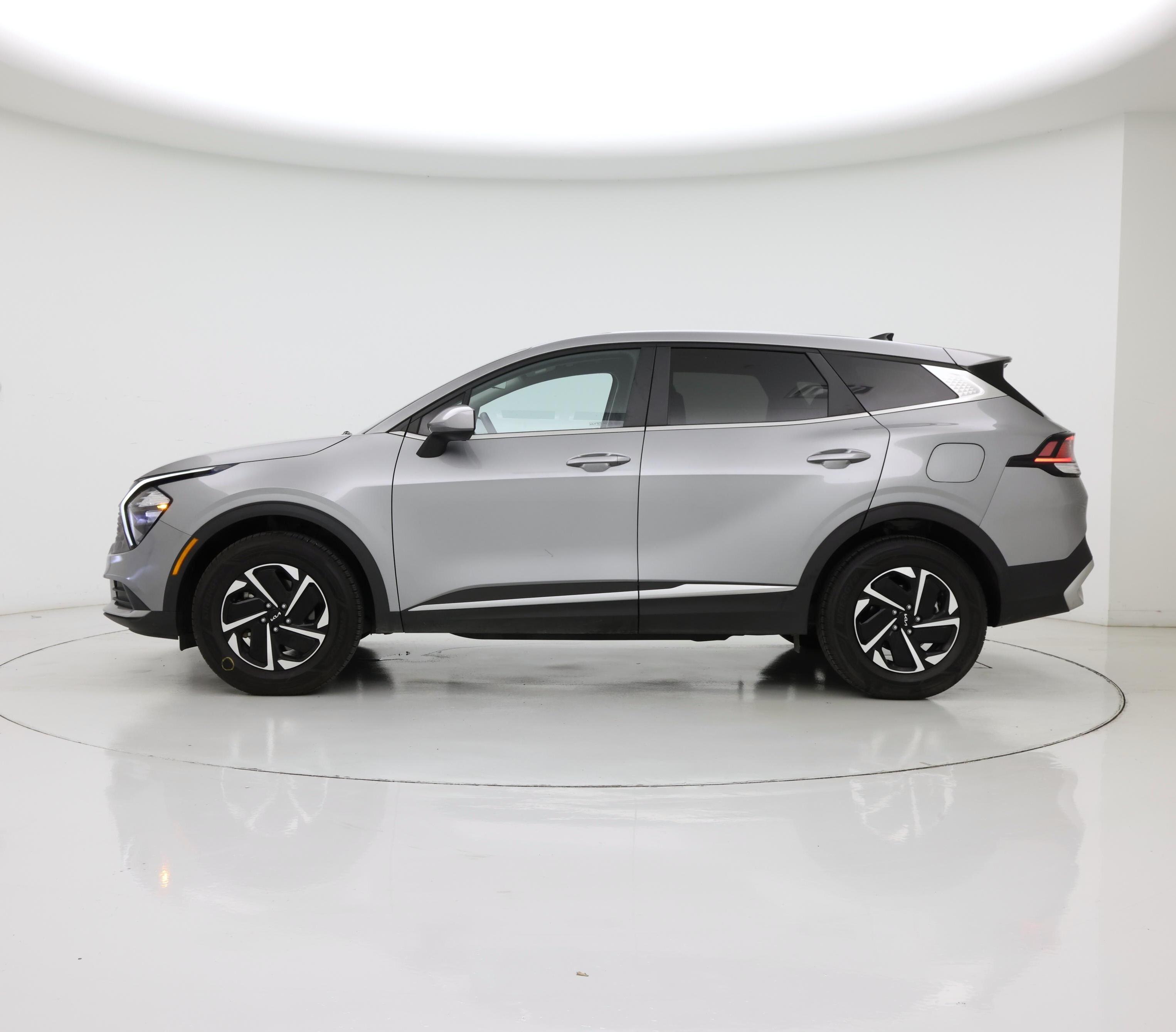 Thumbnail: 2023 Kia Sportage - 3