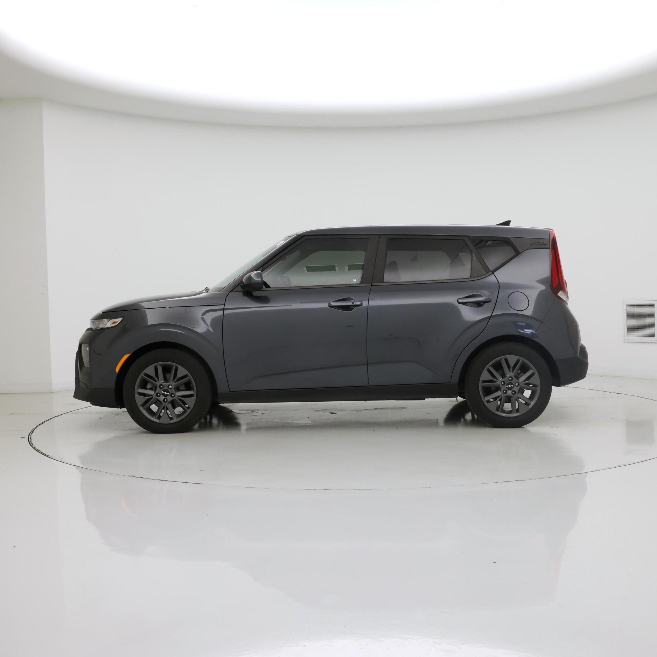 Thumbnail: 2022 Kia Soul - 3