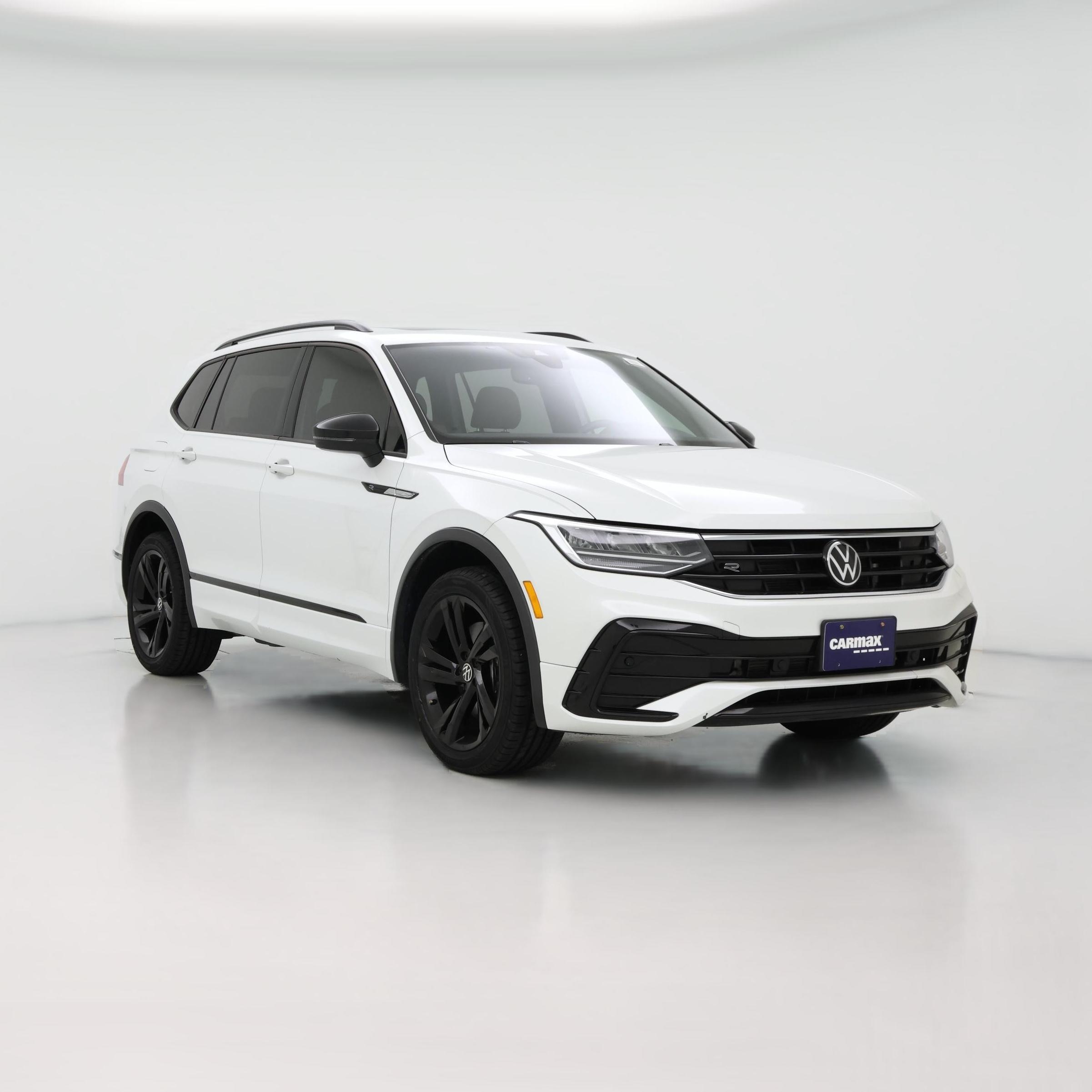 Thumbnail: 2023 Volkswagen Tiguan - 1