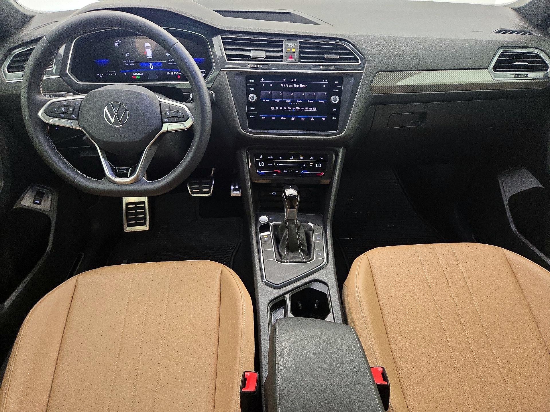 Thumbnail: 2023 Volkswagen Tiguan - 9