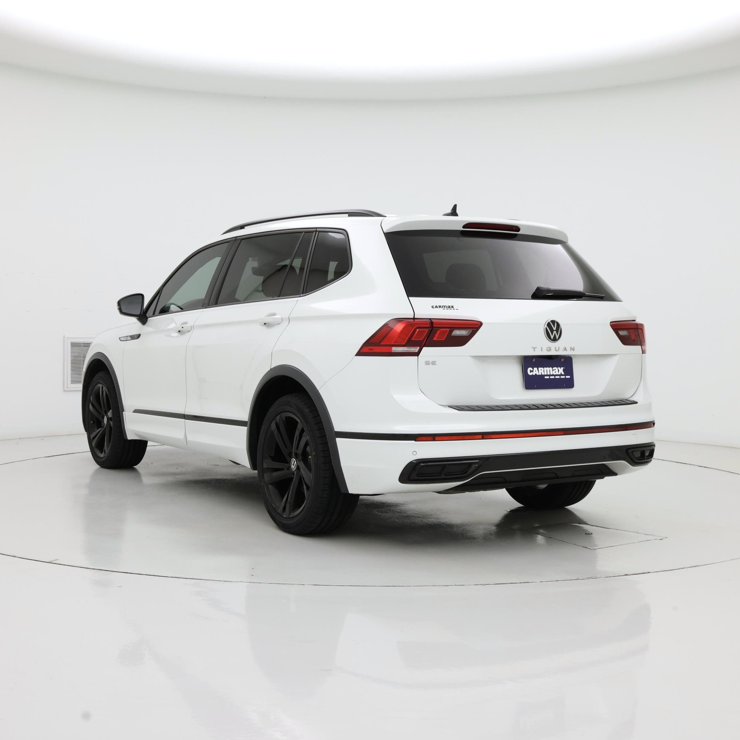 Thumbnail: 2023 Volkswagen Tiguan - 2