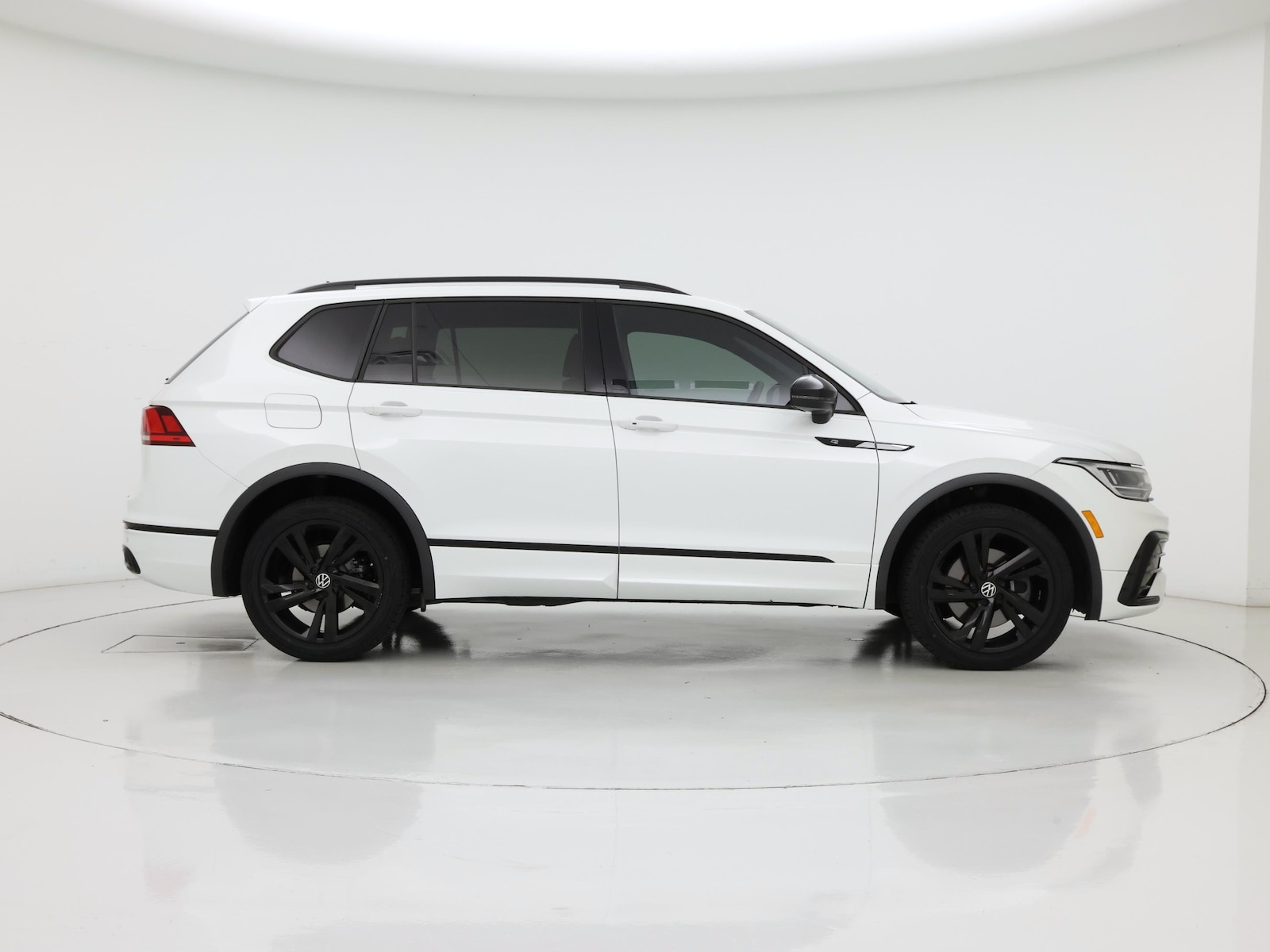 2023 Volkswagen Tiguan SE R-LINE BLACK - Photo 8