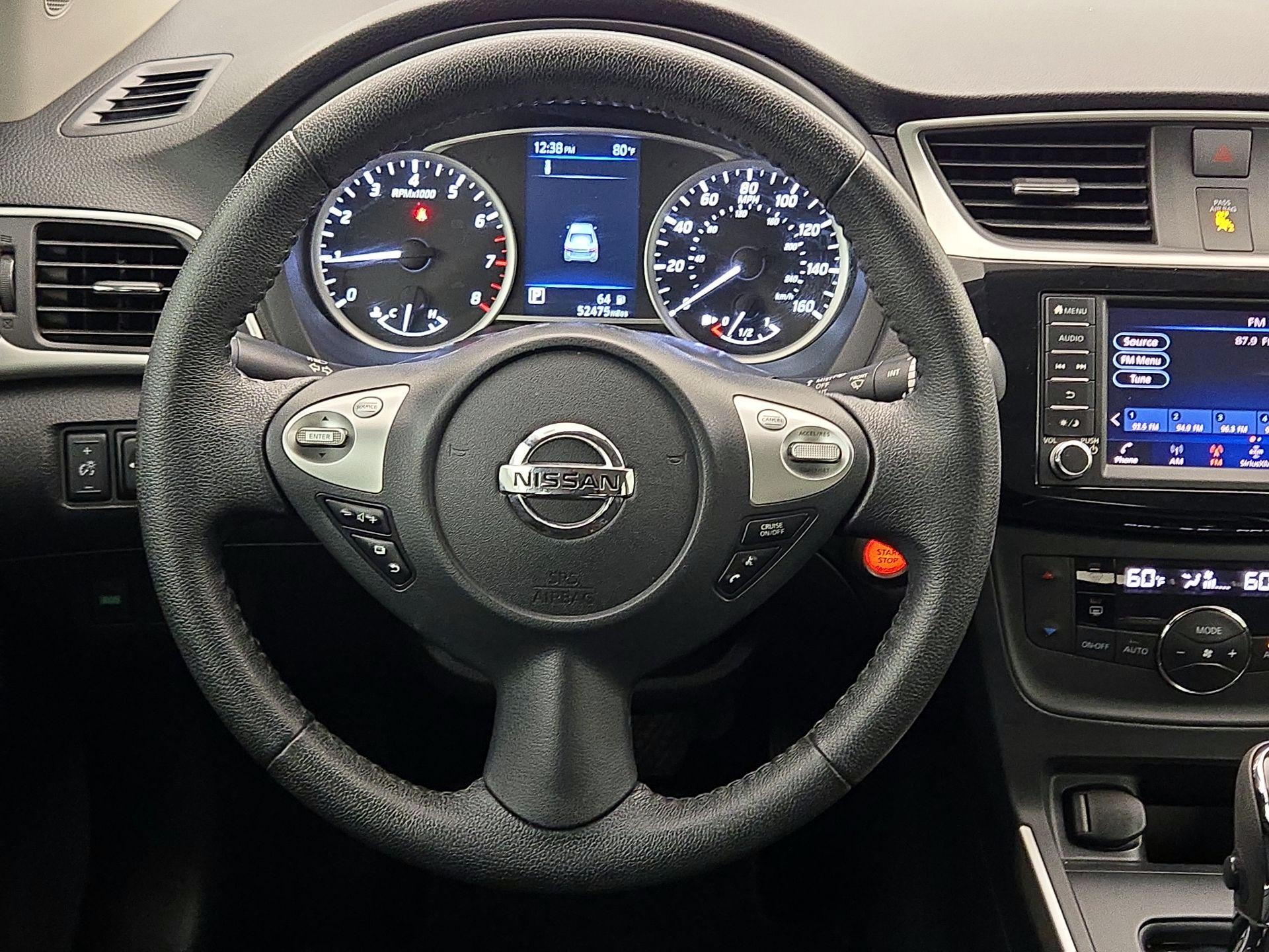 Thumbnail: 2019 Nissan Sentra - 10