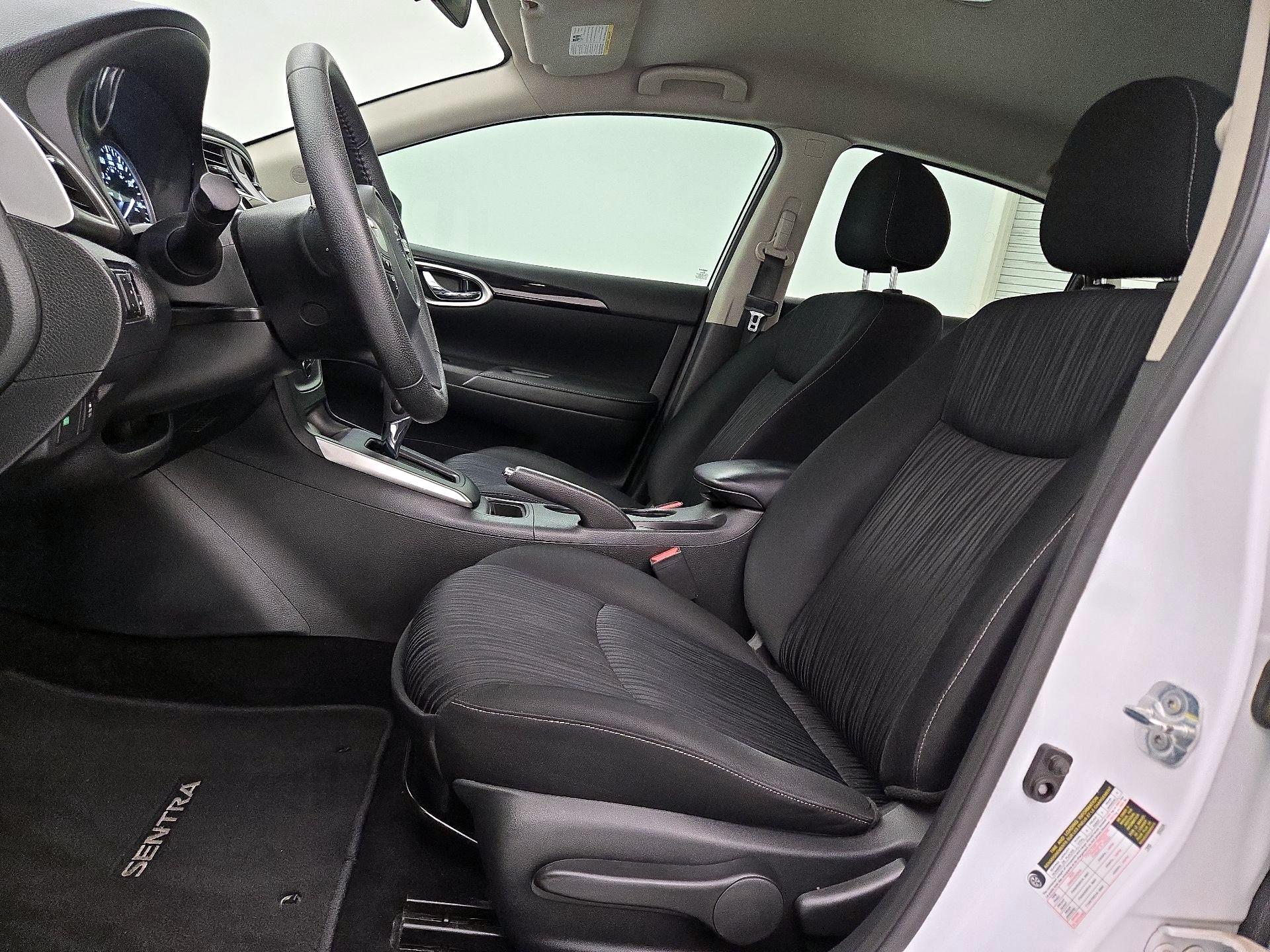 Thumbnail: 2019 Nissan Sentra - 11