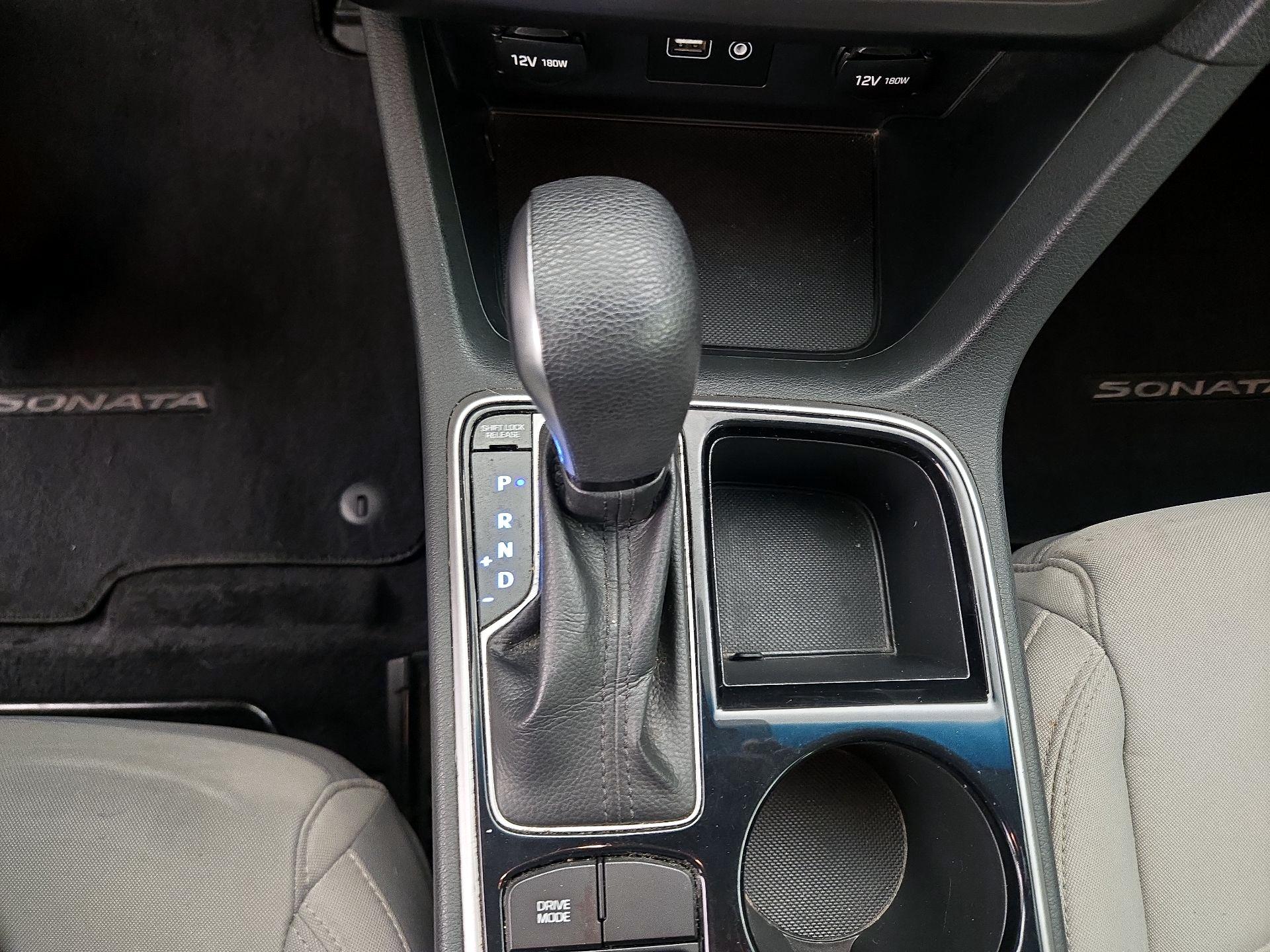 Thumbnail: 2019 Hyundai Sonata - 17