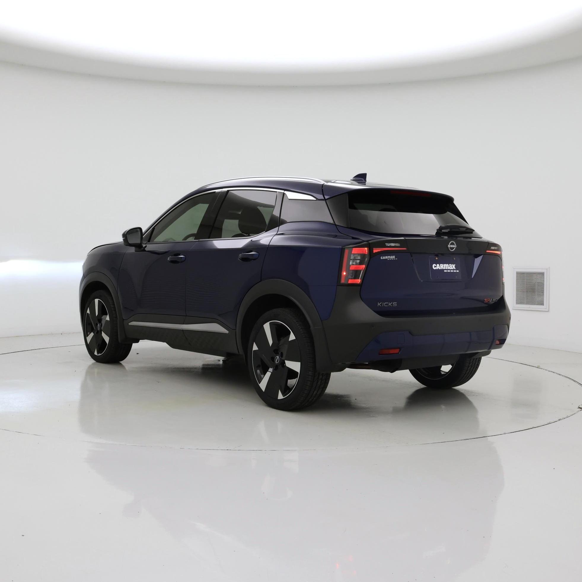Thumbnail: 2025 Nissan Kicks - 2