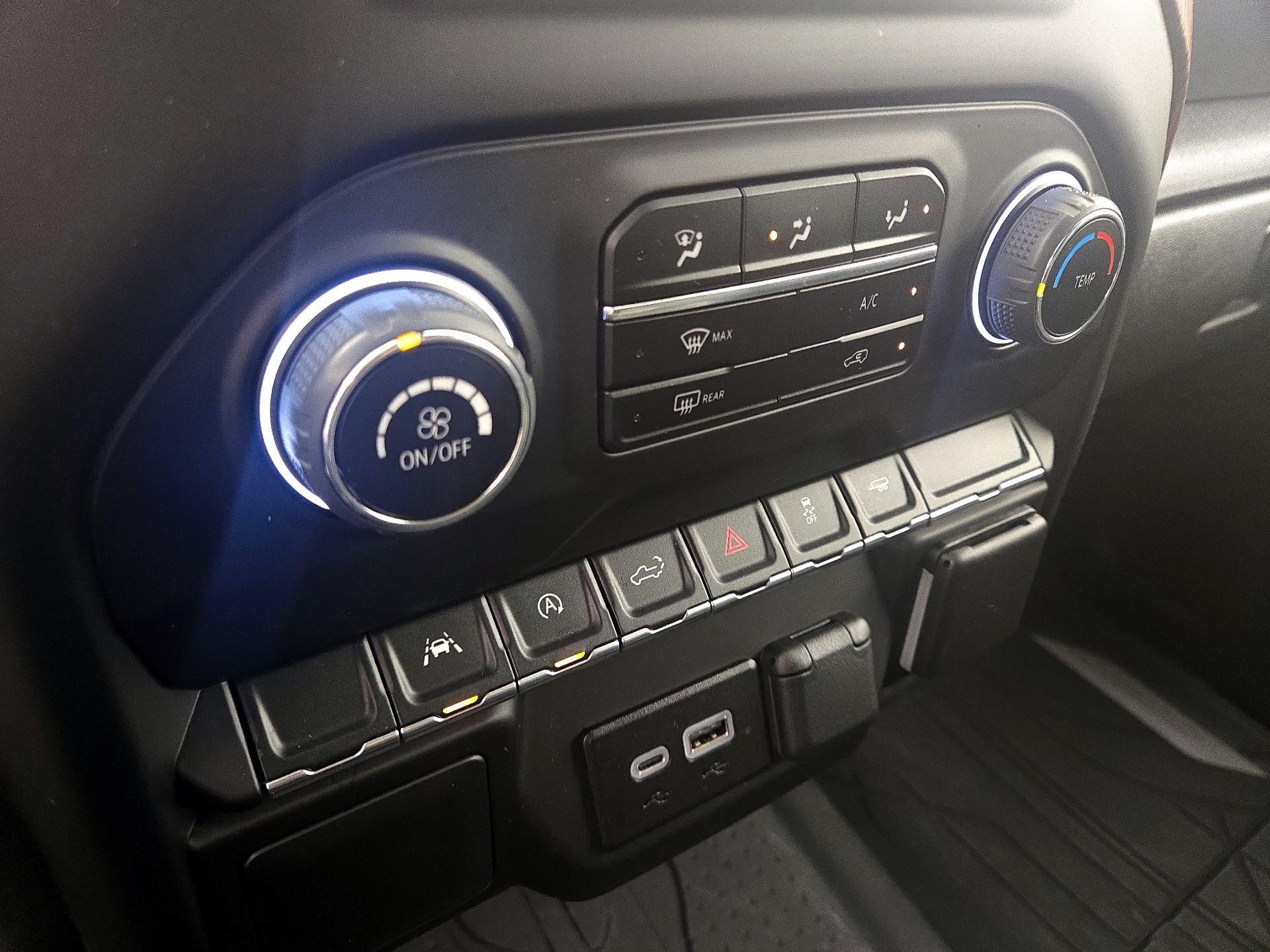 Thumbnail: 2024 Chevrolet Silverado 1500 - 16