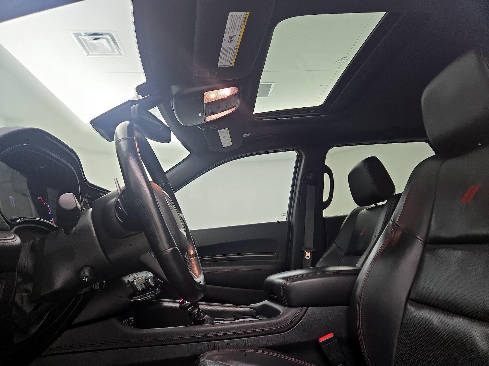 Sunroof(s) & Overhead Airbags