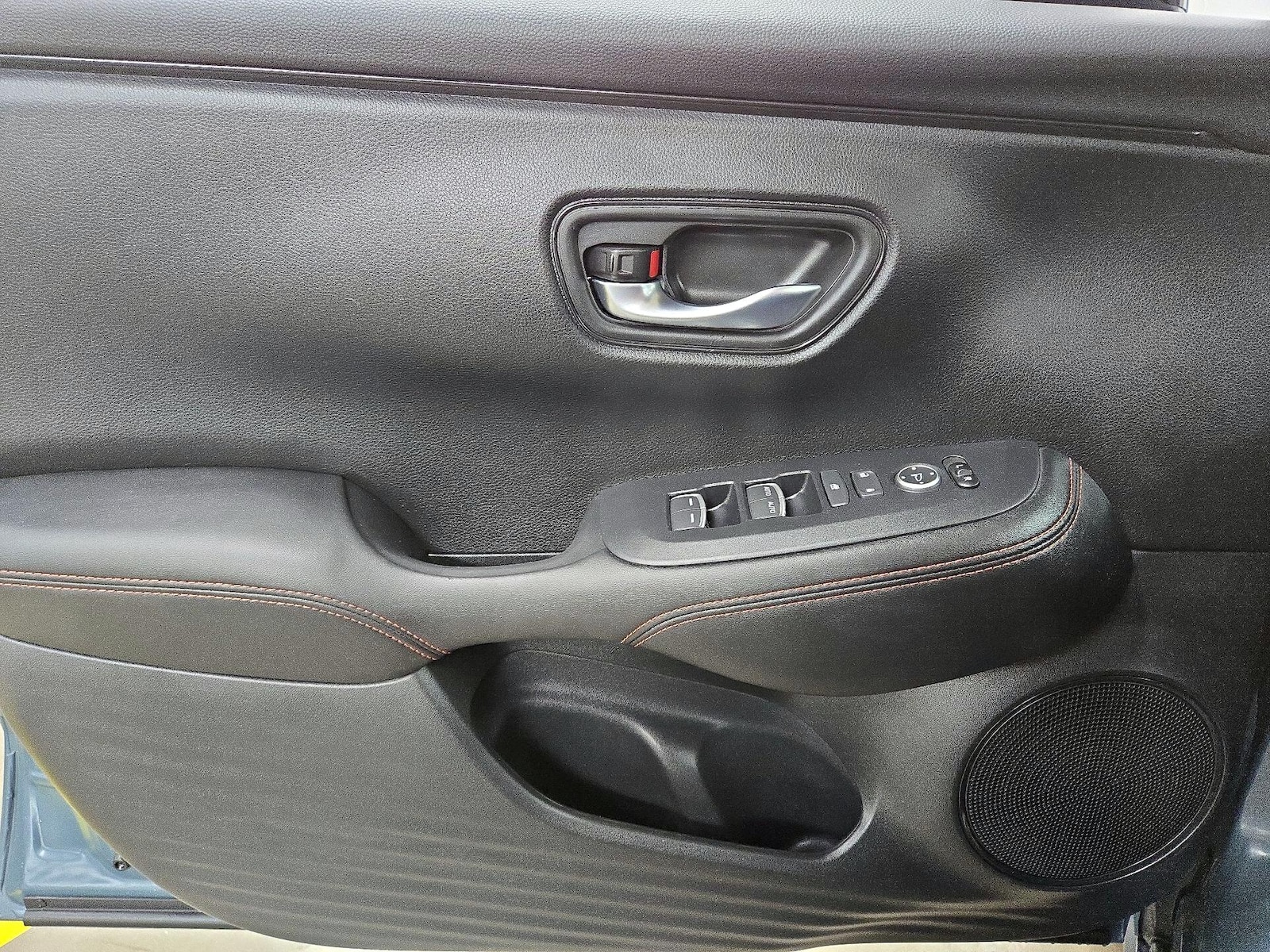 2025 Honda HR-V Sport - Photo 13