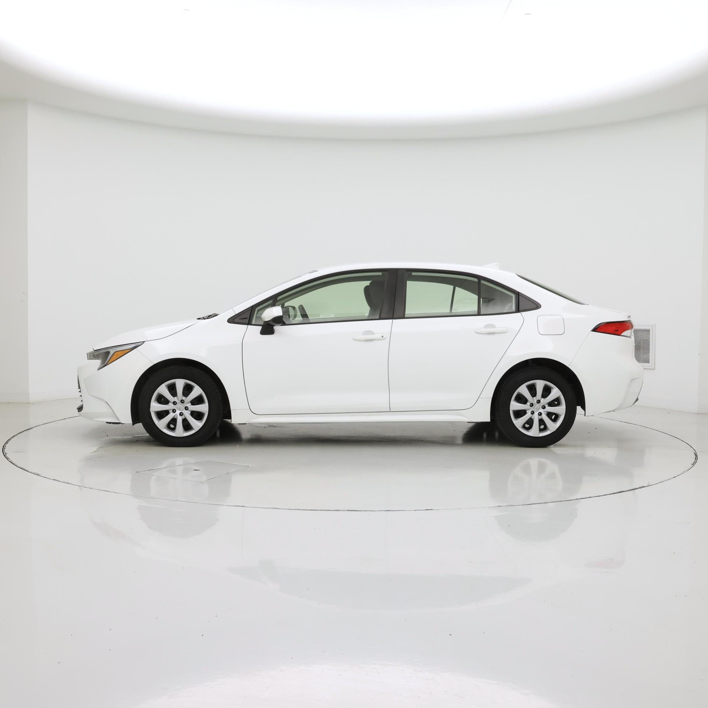 Thumbnail: 2023 Toyota Corolla - 3