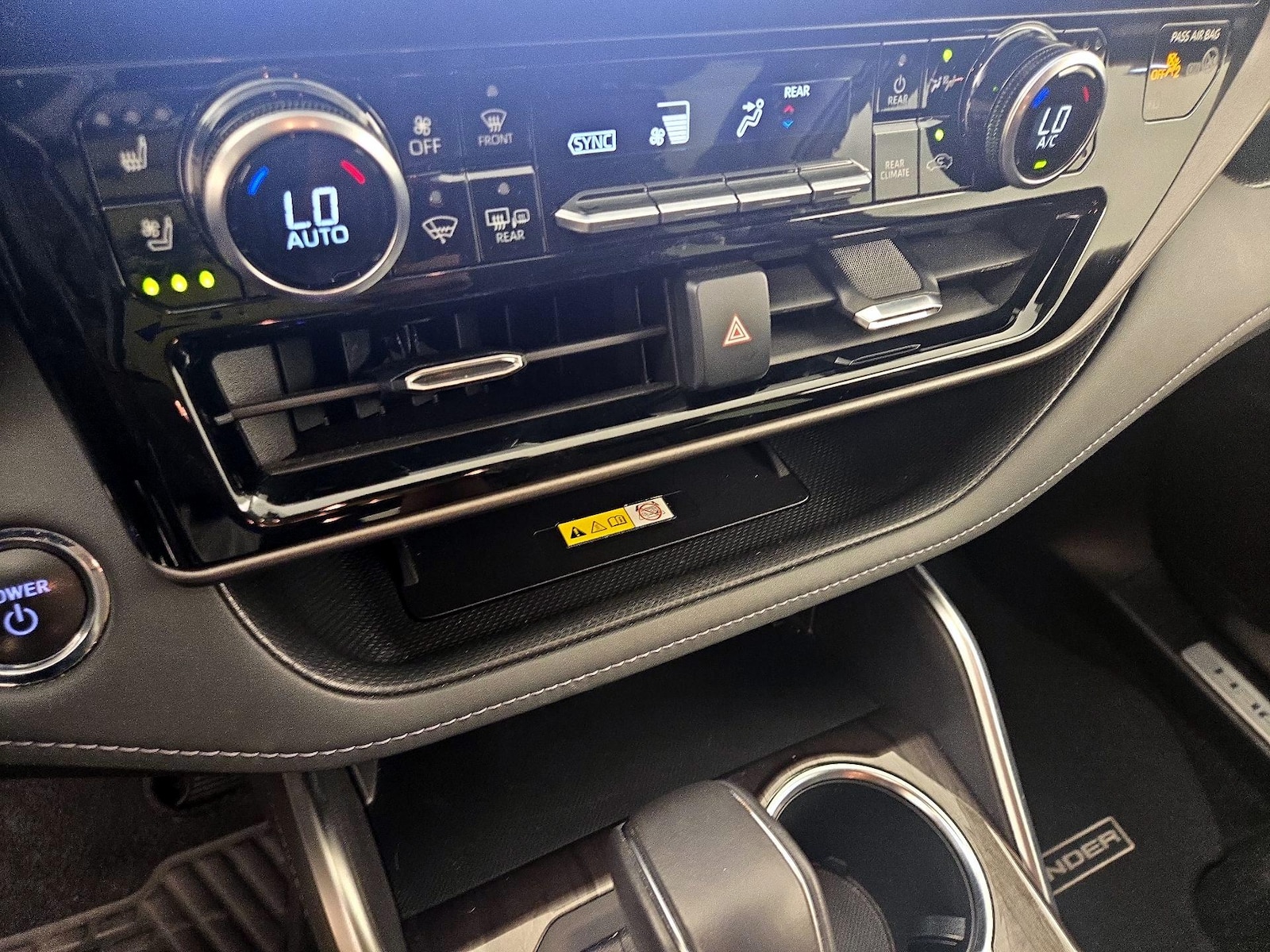 2023 Toyota Highlander Limited - Photo 15