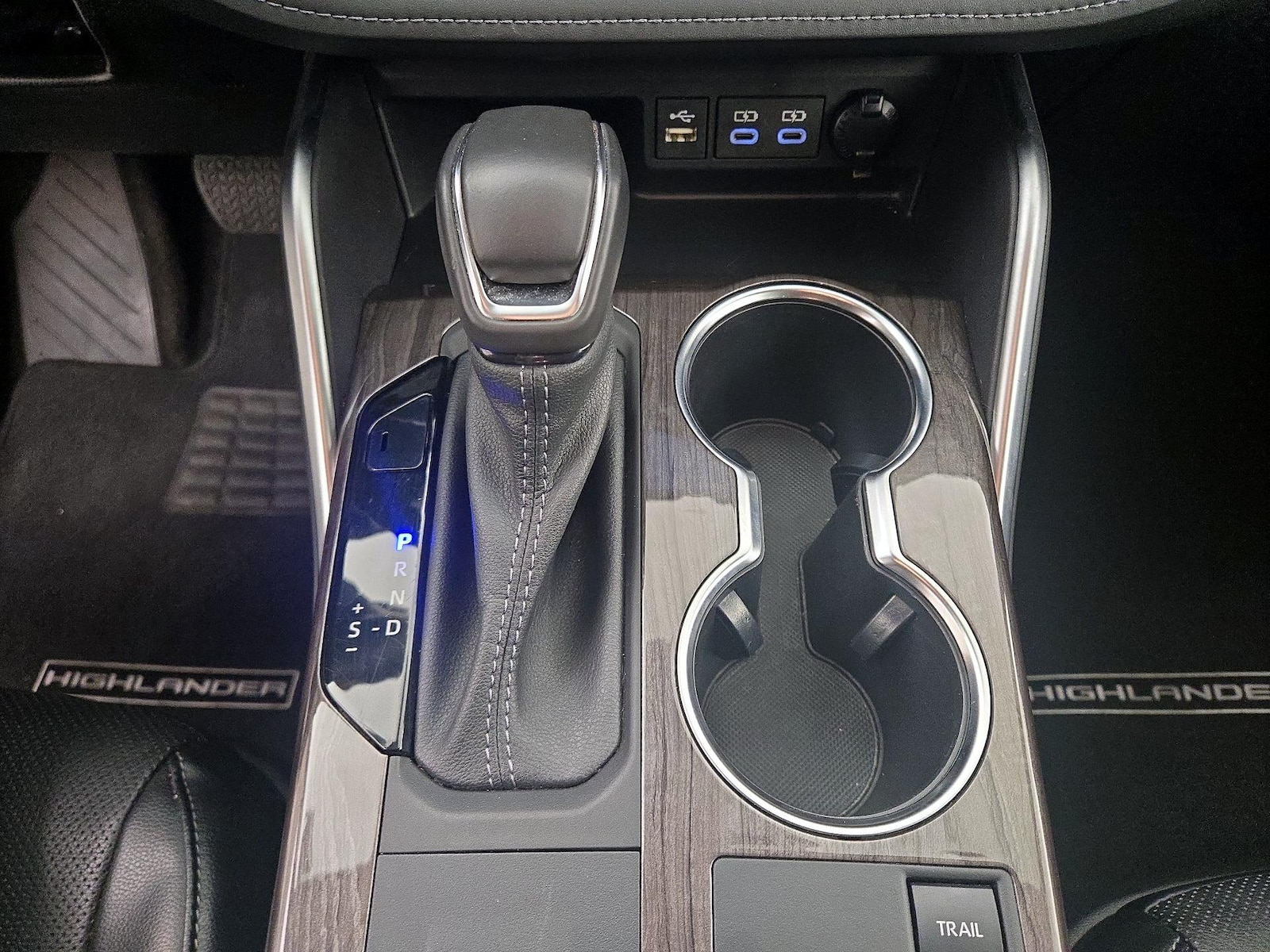 2023 Toyota Highlander Limited - Photo 16