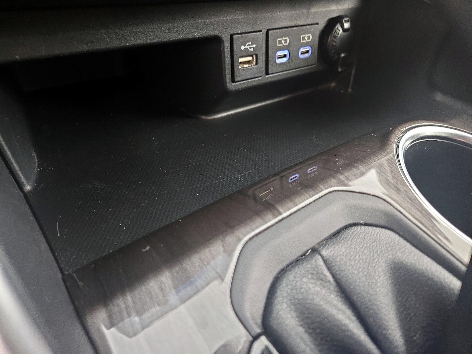 2023 Toyota Highlander Limited - Photo 17