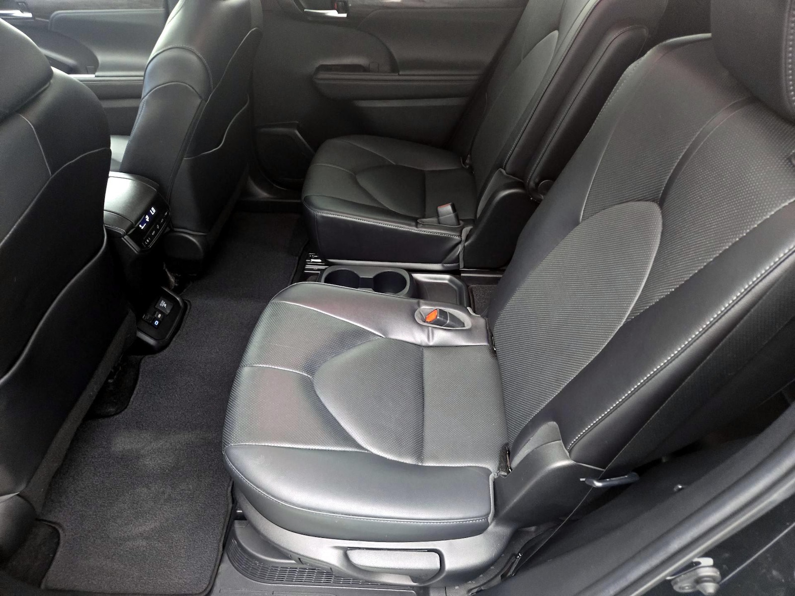 2023 Toyota Highlander Limited - Photo 19
