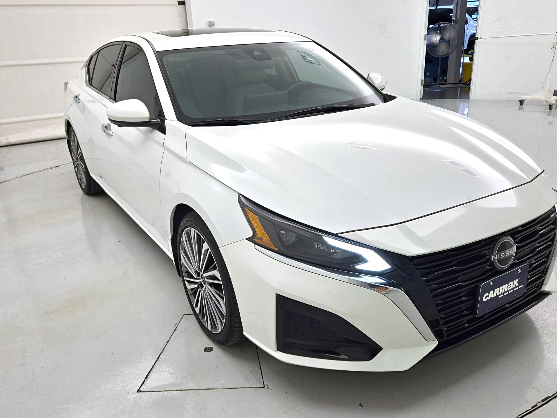 Thumbnail: 2023 Nissan Altima - 1