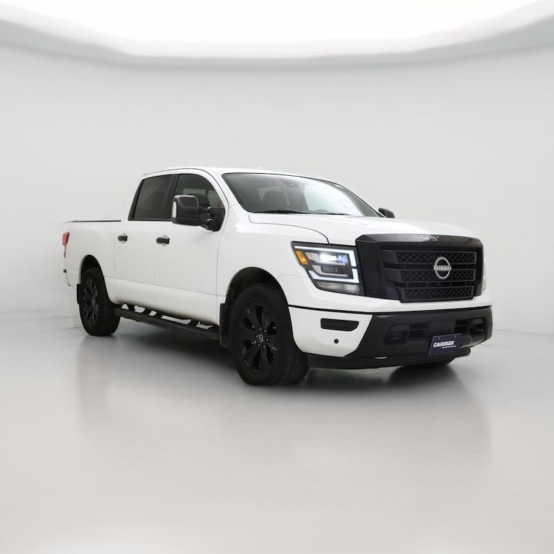 2023 Nissan Titan SV