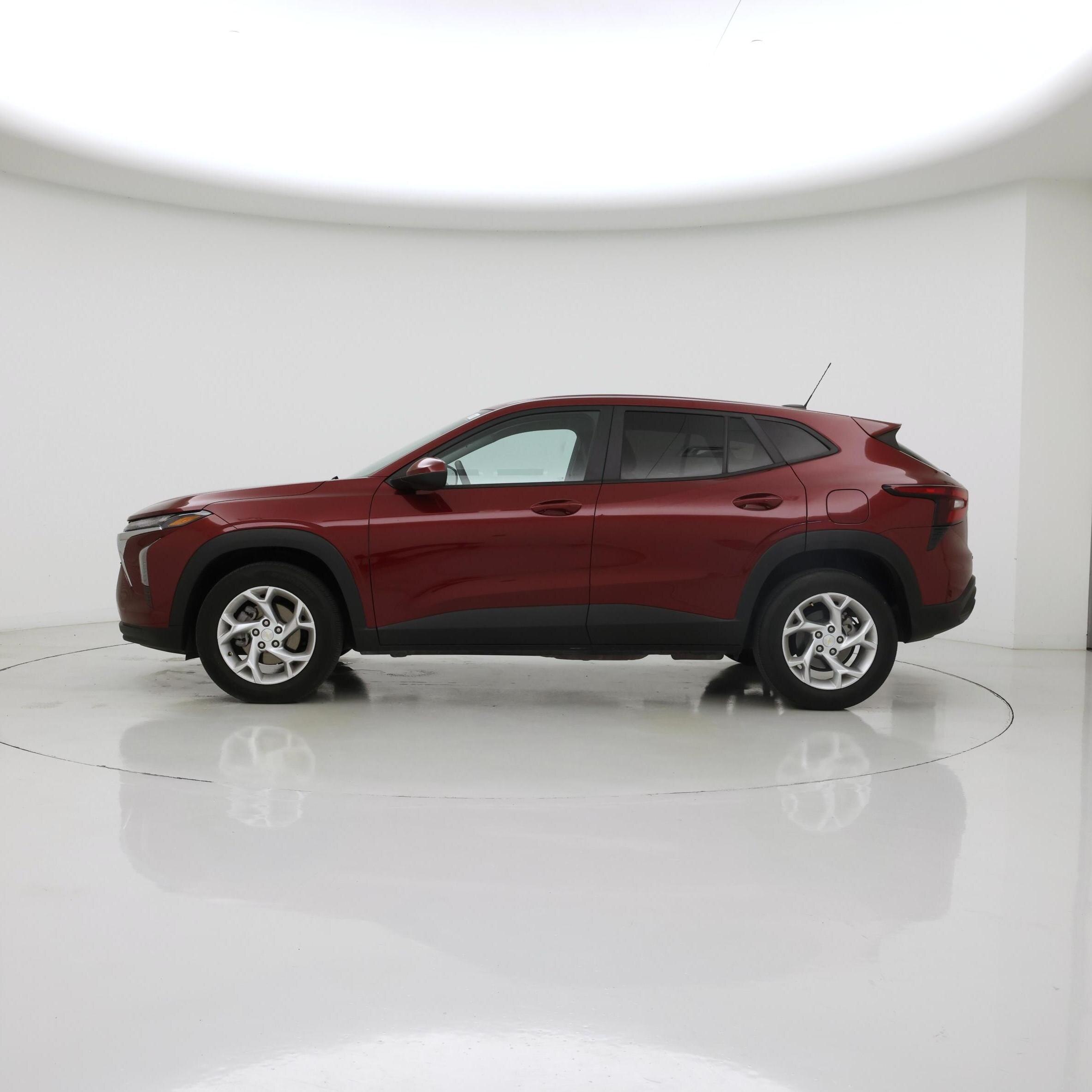 Thumbnail: 2025 Chevrolet Trax - 3