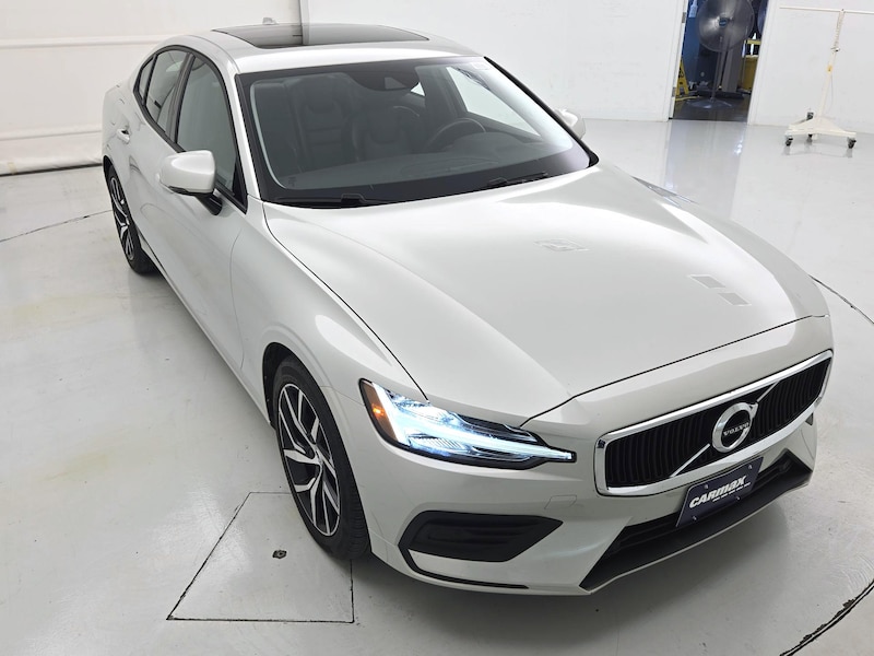 2020 Volvo S60 T5 Momentum