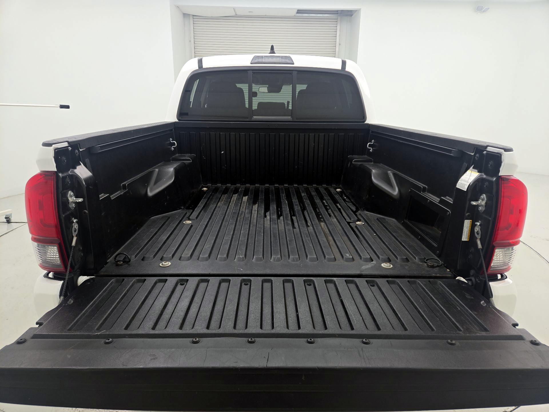 Thumbnail: 2021 Toyota Tacoma - 18