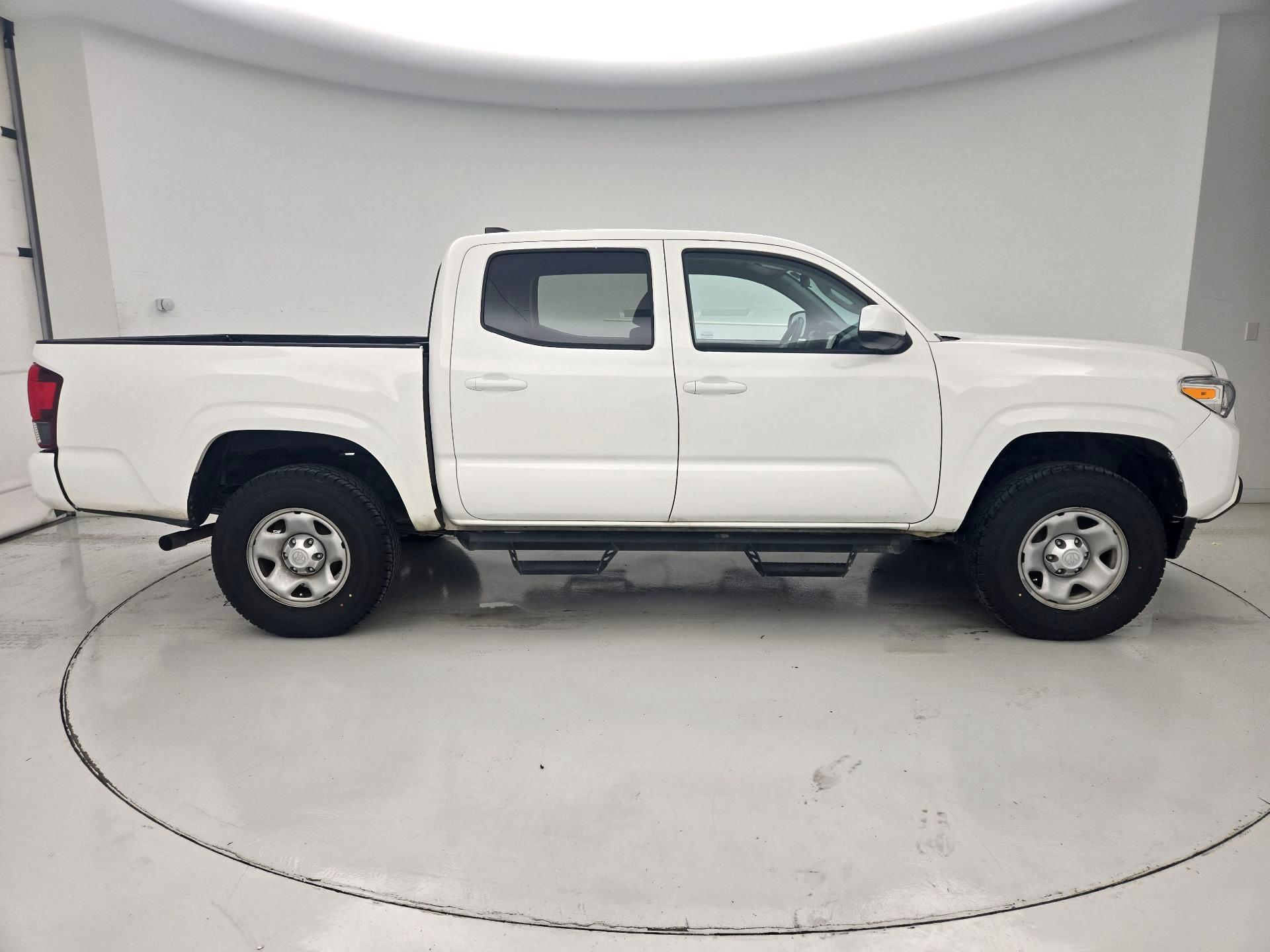 Thumbnail: 2021 Toyota Tacoma - 4