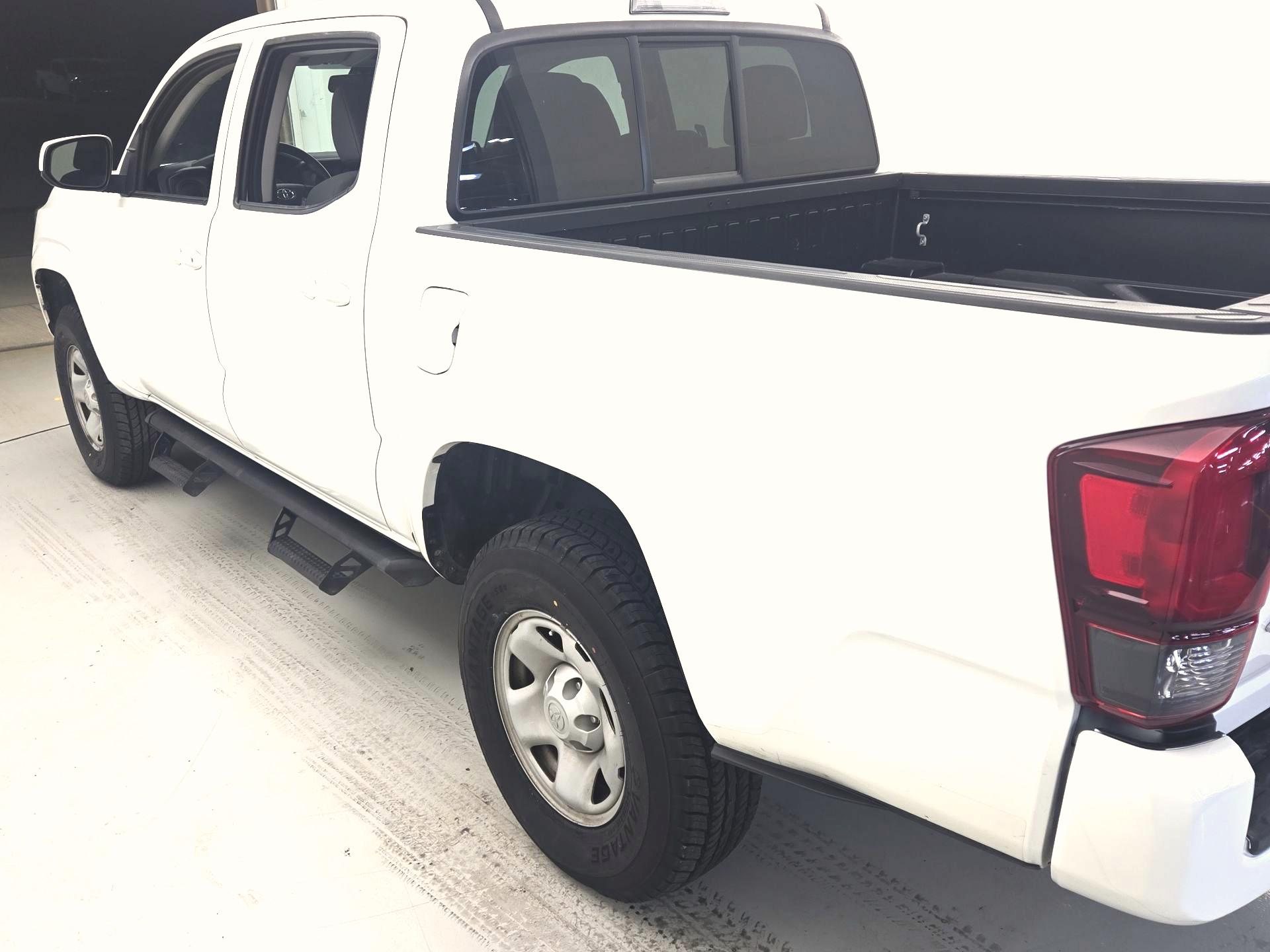 Thumbnail: 2021 Toyota Tacoma - 7